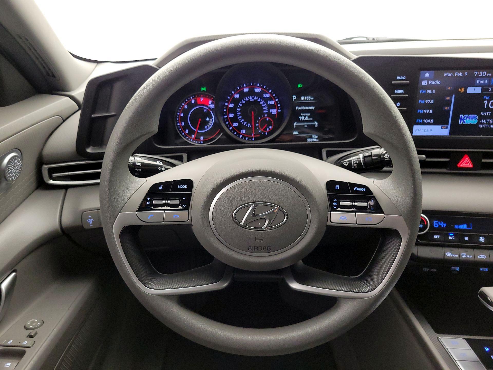 Thumbnail: 2023 Hyundai Elantra - 10