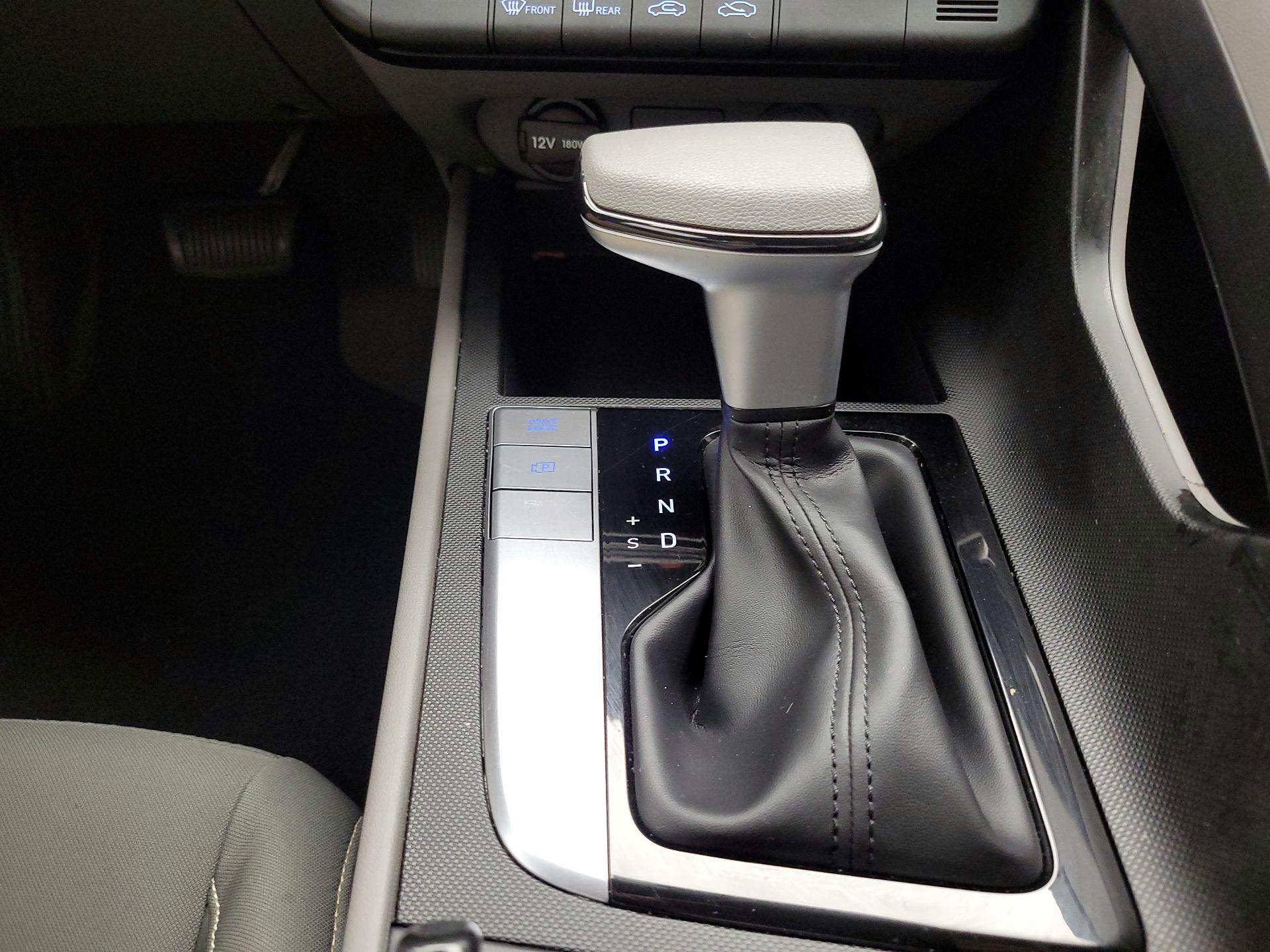 Thumbnail: 2023 Hyundai Elantra - 17