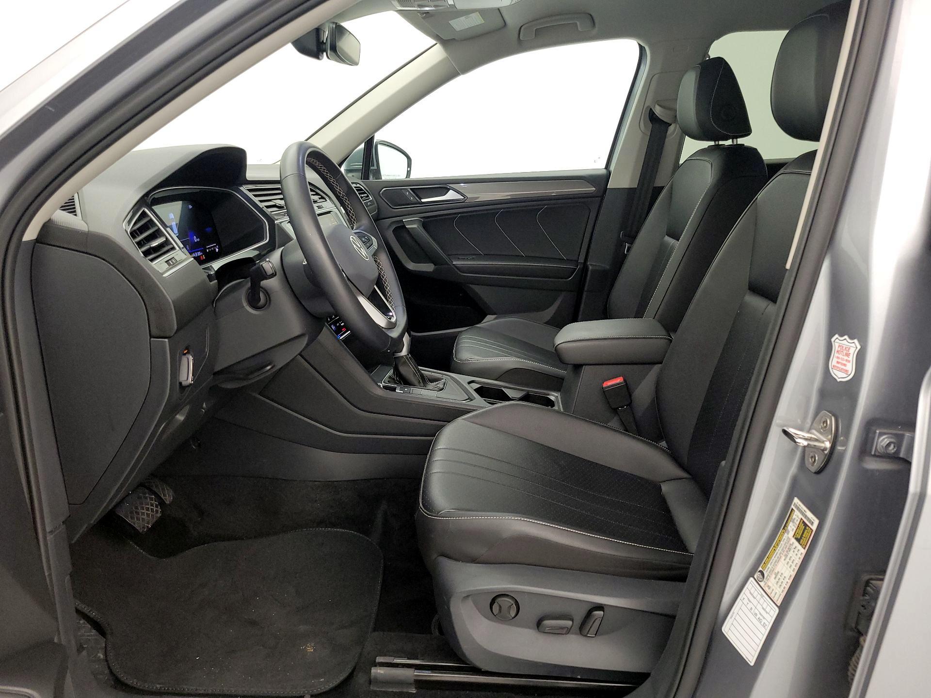 Thumbnail: 2024 Volkswagen Tiguan - 11