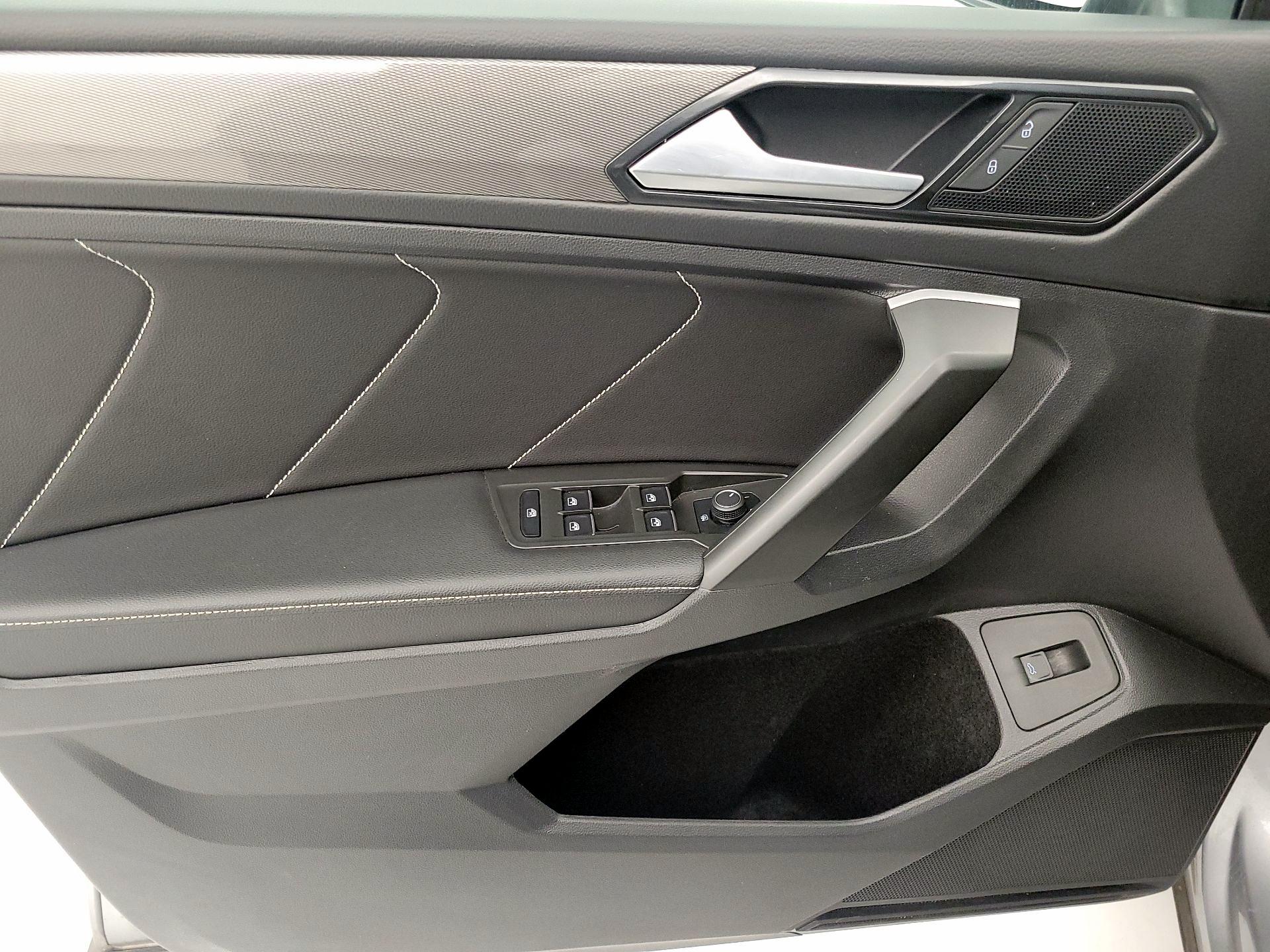 Thumbnail: 2024 Volkswagen Tiguan - 12