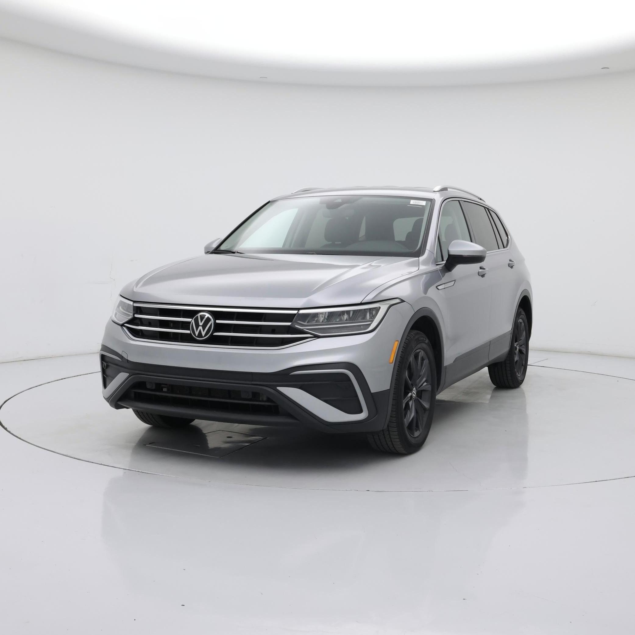 Thumbnail: 2024 Volkswagen Tiguan - 4