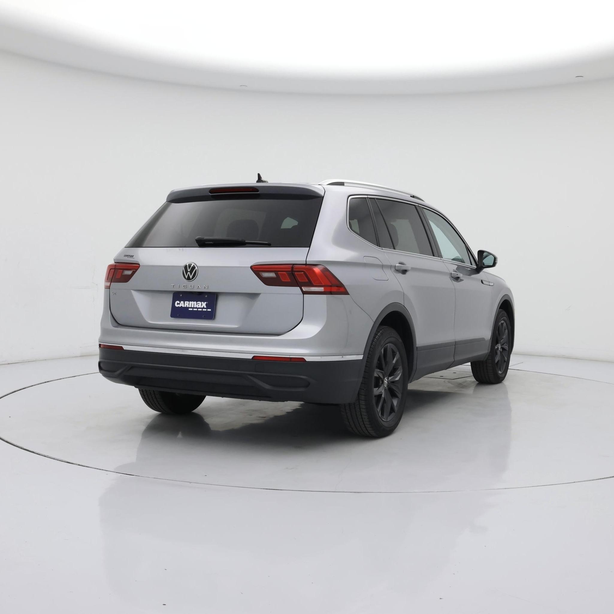 Thumbnail: 2024 Volkswagen Tiguan - 8