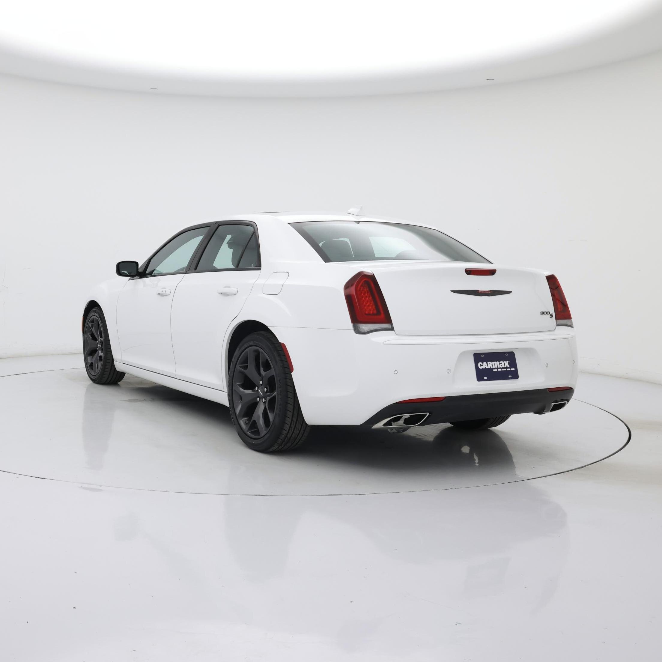 Thumbnail: 2023 Chrysler 300 - 2