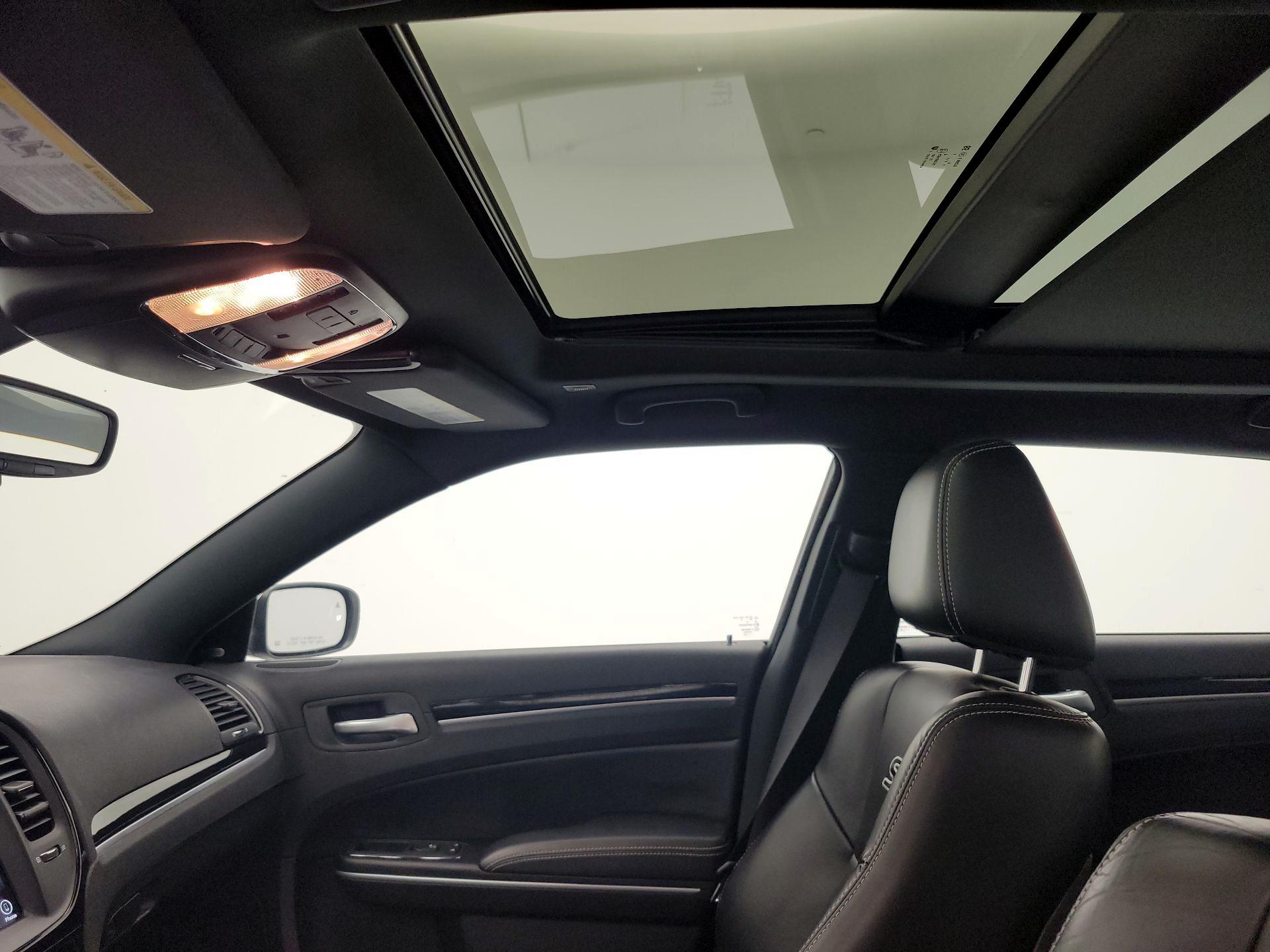 Thumbnail: 2023 Chrysler 300 - 20