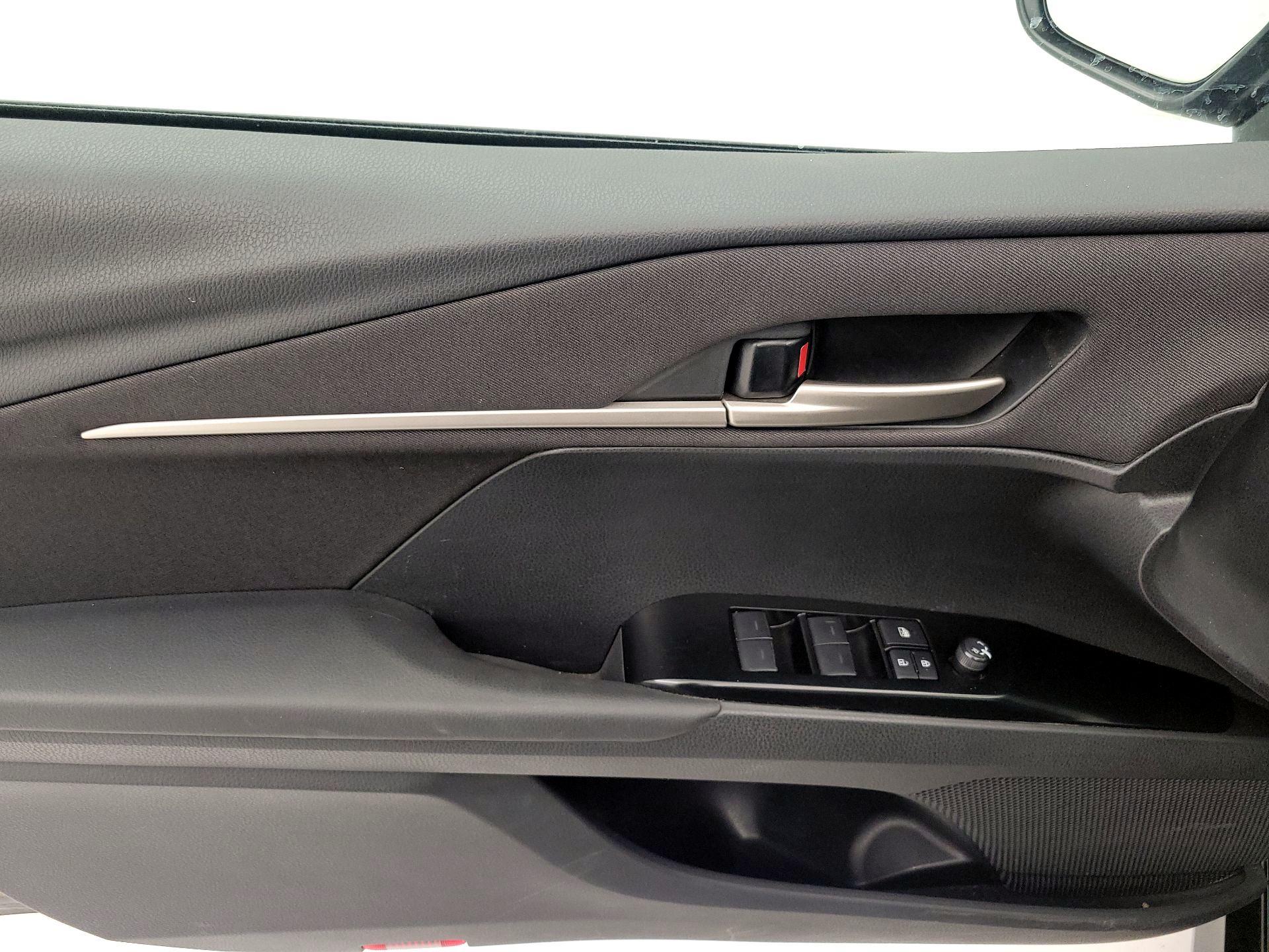 Thumbnail: 2025 Toyota Camry - 12