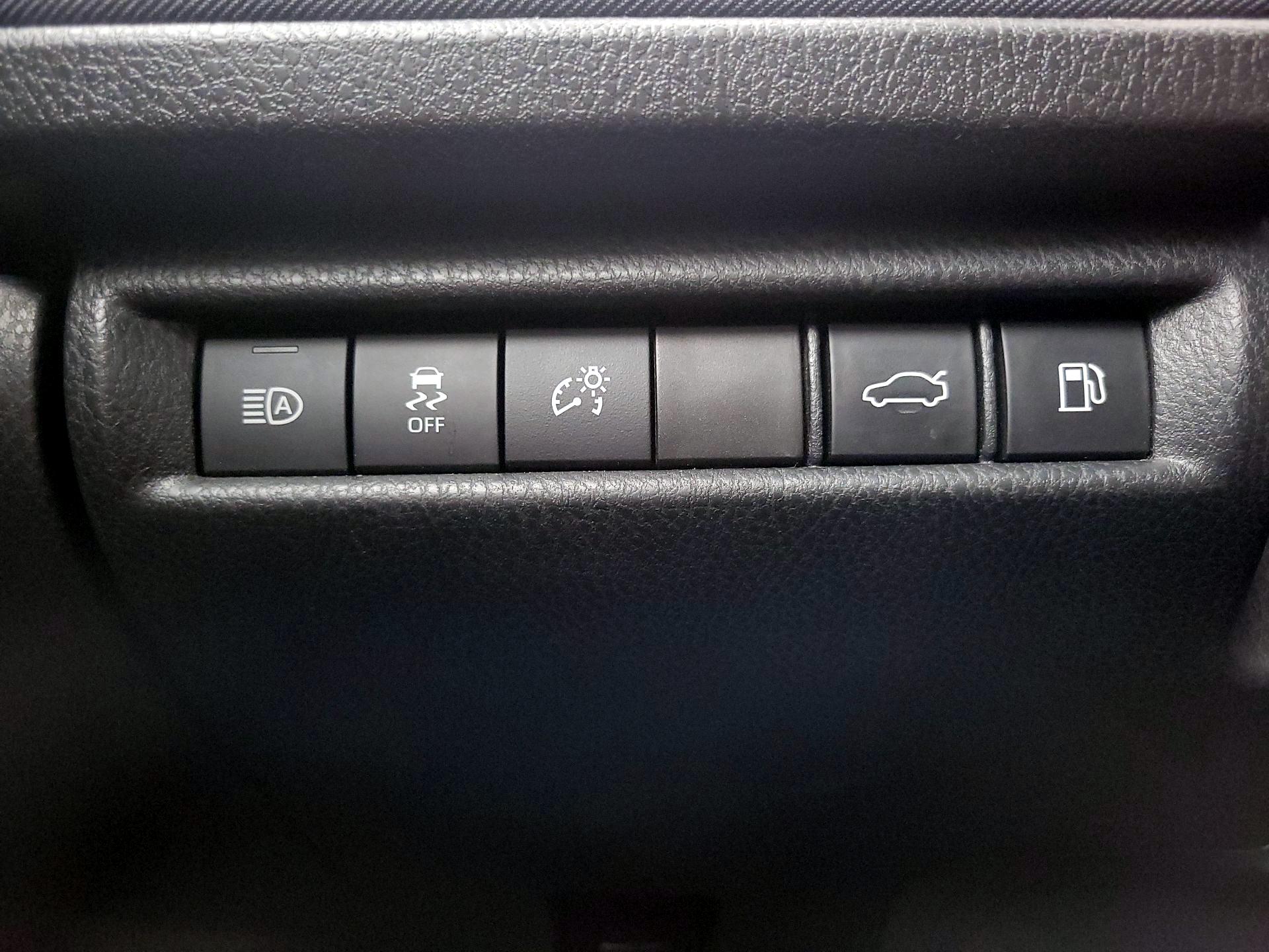 Thumbnail: 2025 Toyota Camry - 13