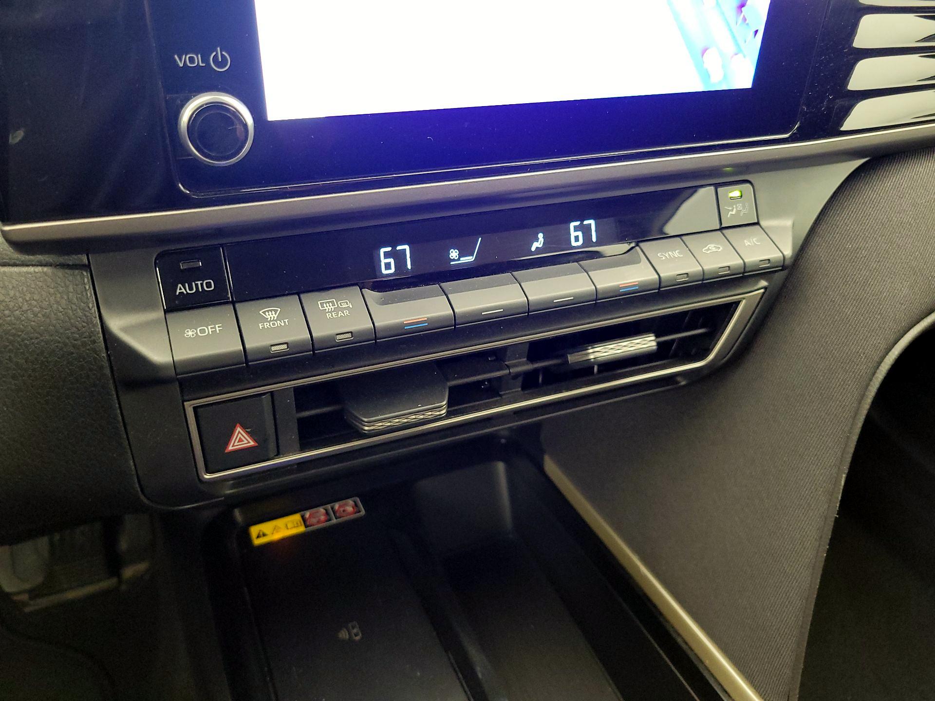 Thumbnail: 2025 Toyota Camry - 16