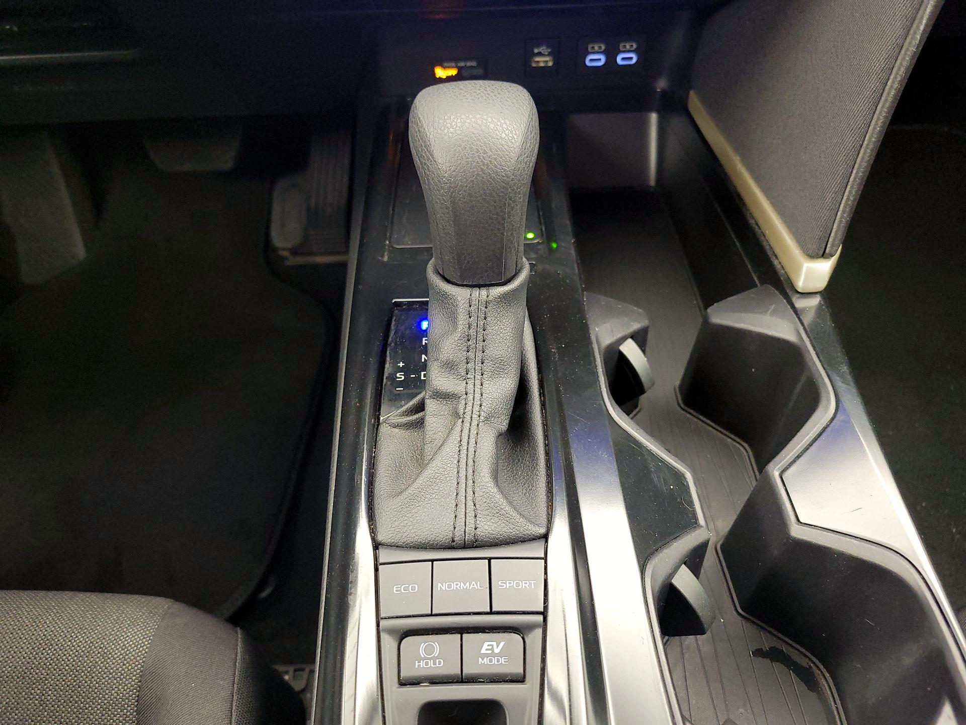 Thumbnail: 2025 Toyota Camry - 17