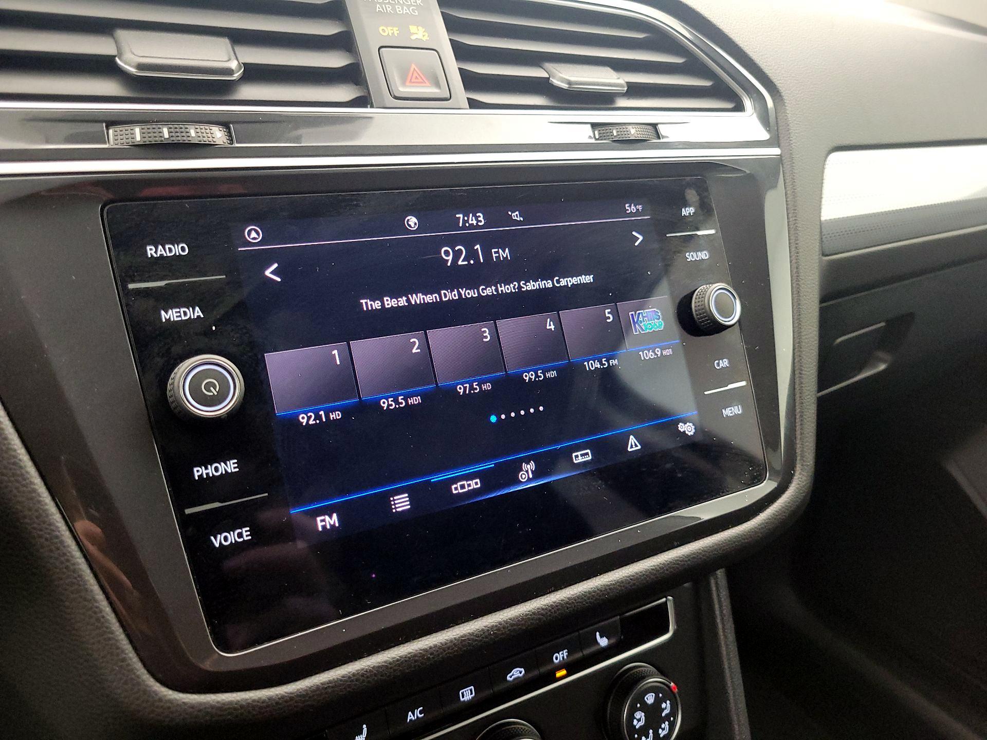 Thumbnail: 2024 Volkswagen Tiguan - 15