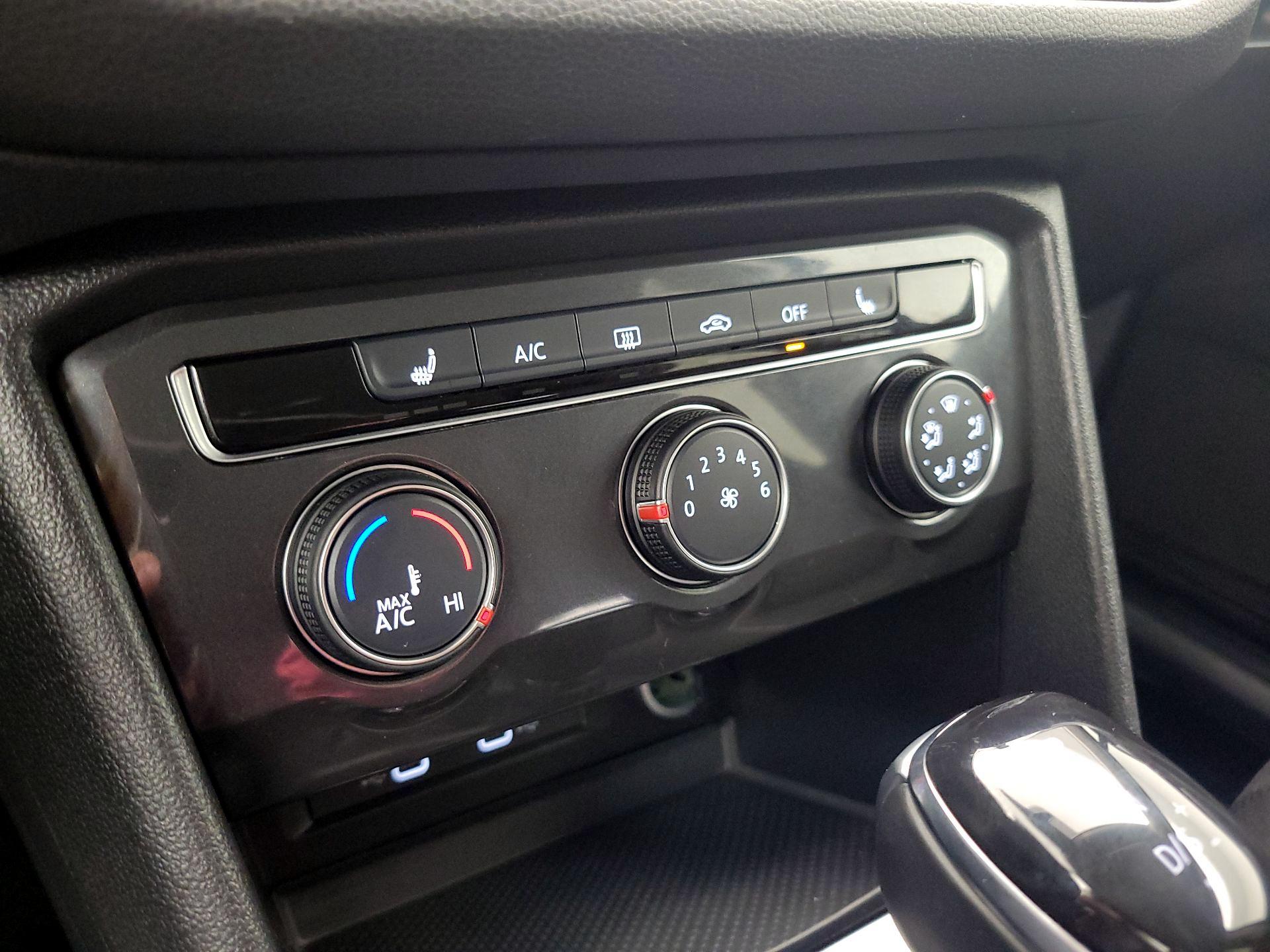 Thumbnail: 2024 Volkswagen Tiguan - 16