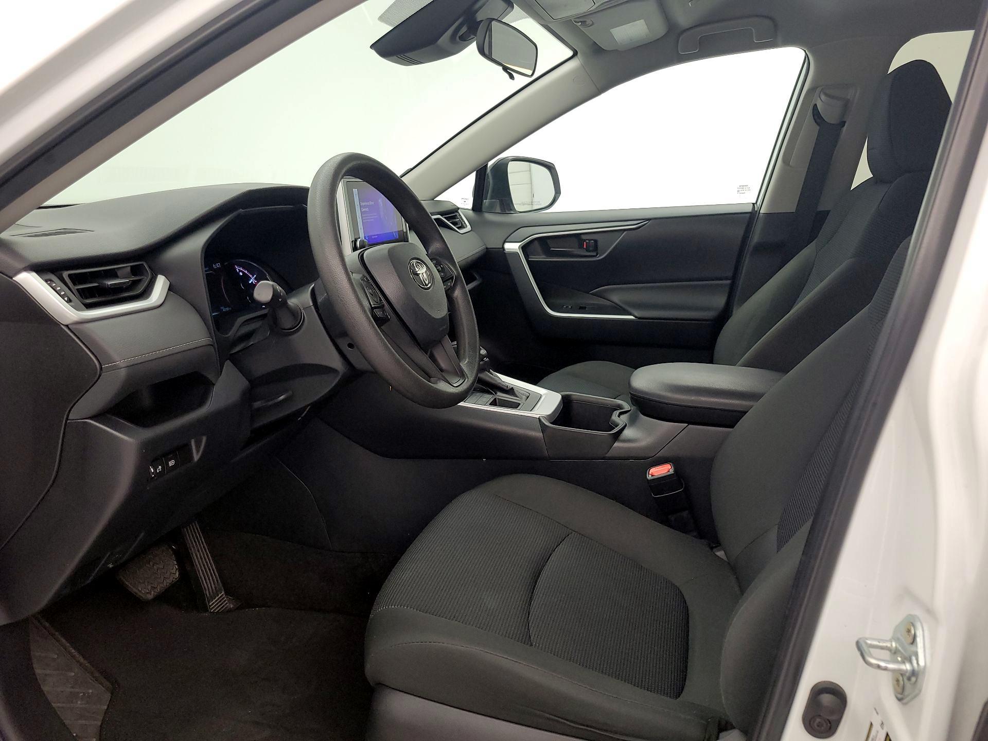 Thumbnail: 2024 Toyota RAV4 - 11