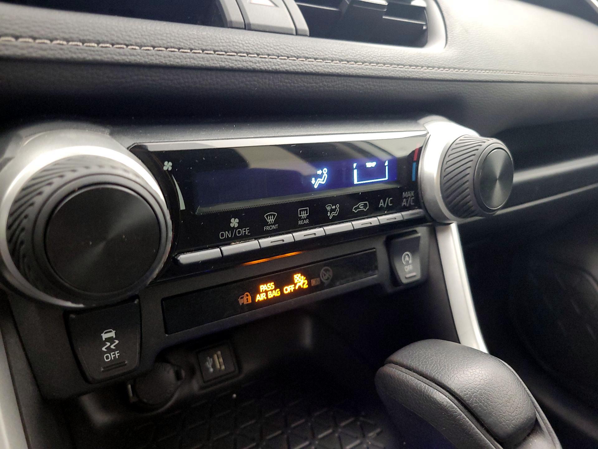 Thumbnail: 2024 Toyota RAV4 - 17