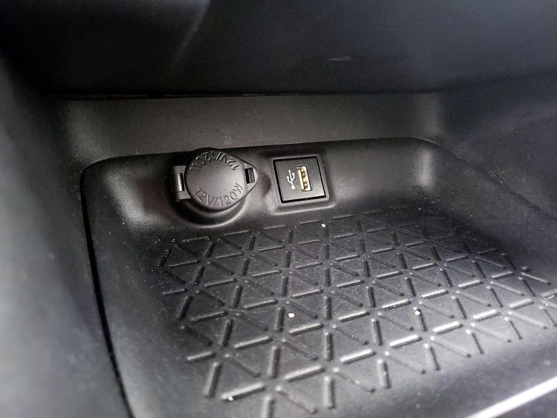 Thumbnail: 2024 Toyota RAV4 - 19