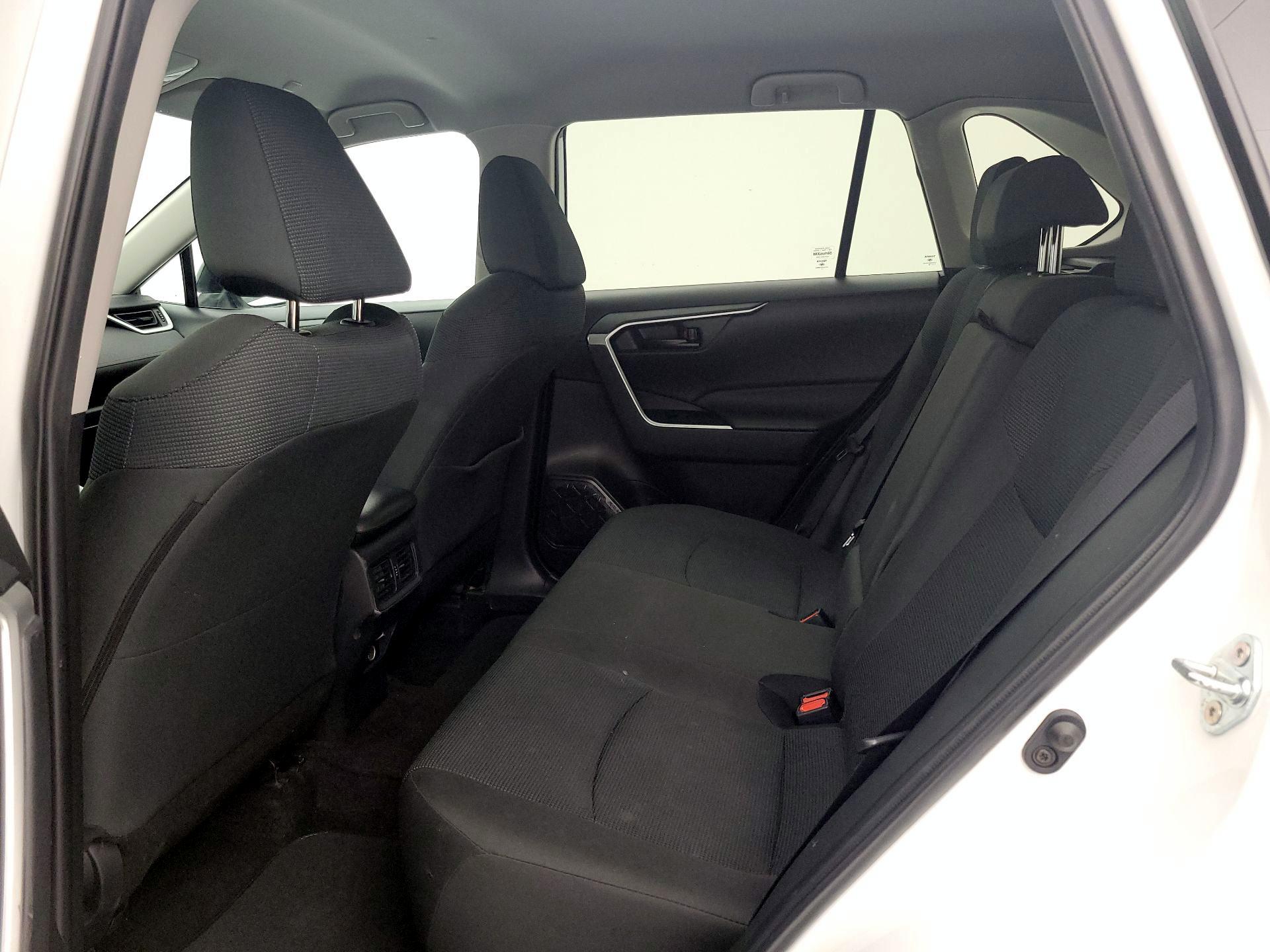 Thumbnail: 2024 Toyota RAV4 - 20