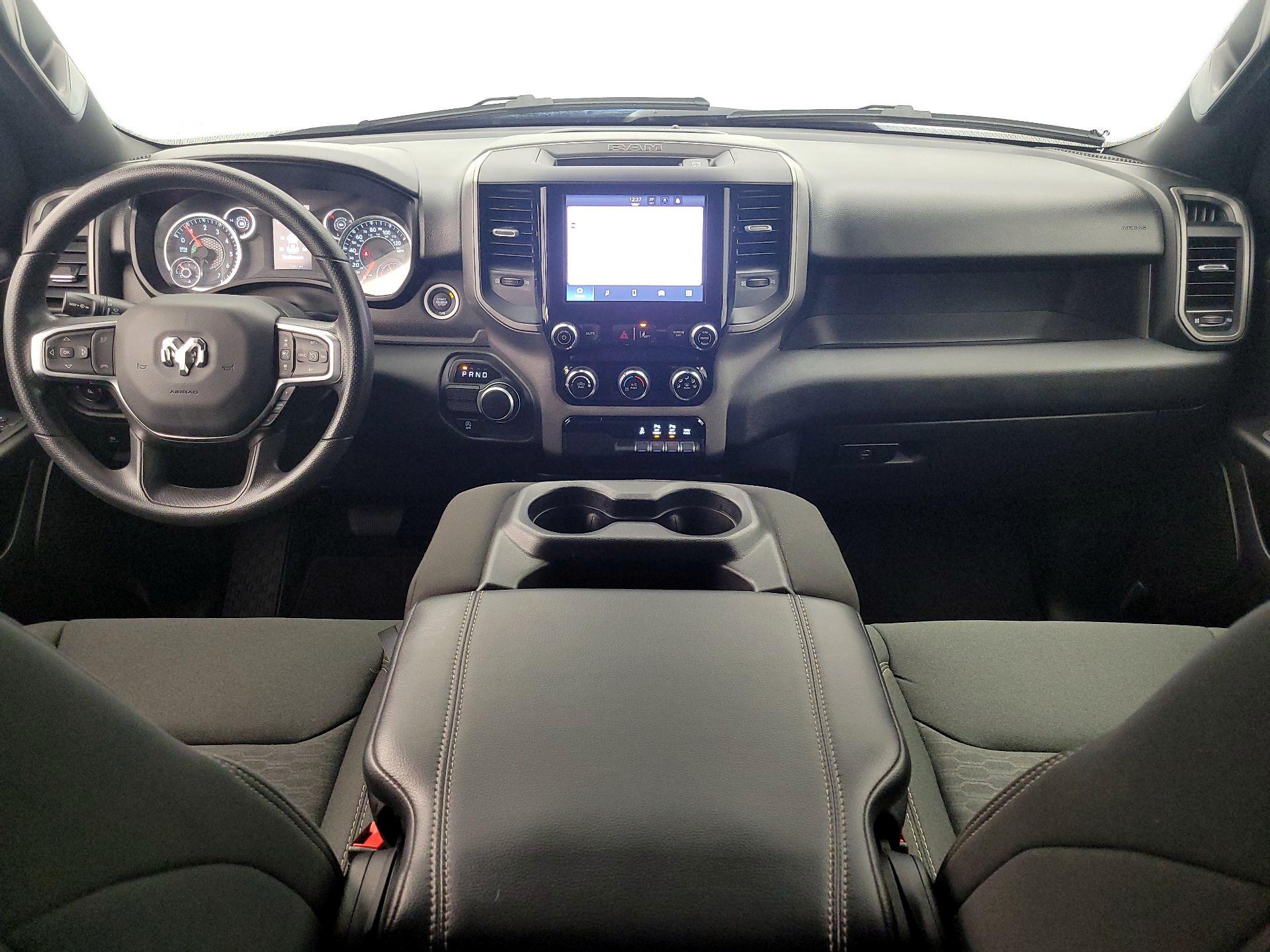 Thumbnail: 2025 RAM 1500 - 9