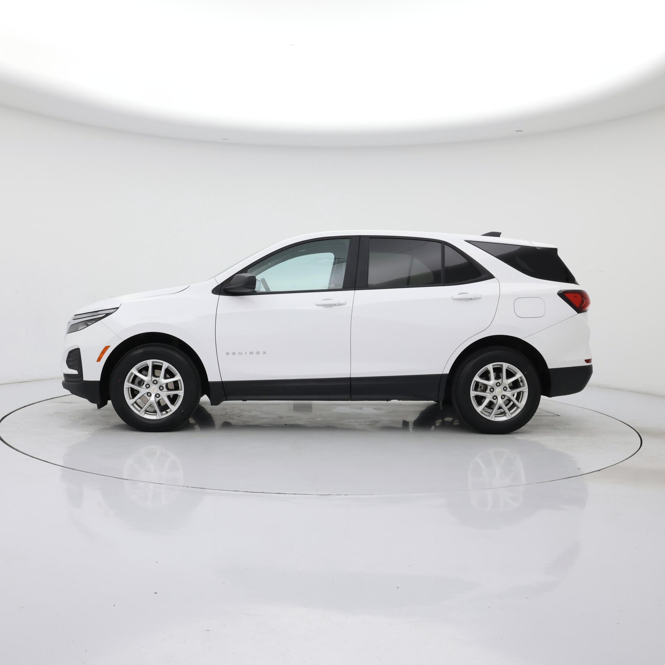 Thumbnail: 2024 Chevrolet Equinox - 3