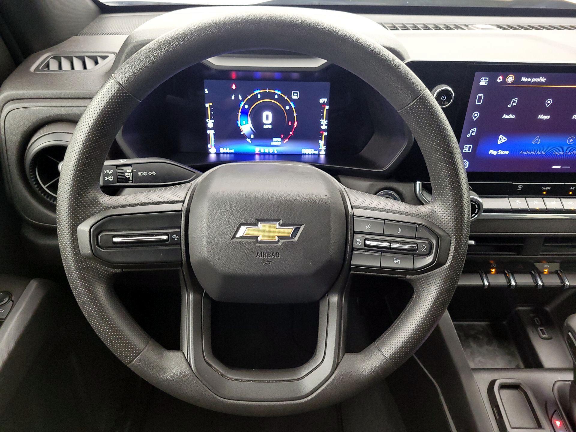 Thumbnail: 2023 Chevrolet Colorado - 10