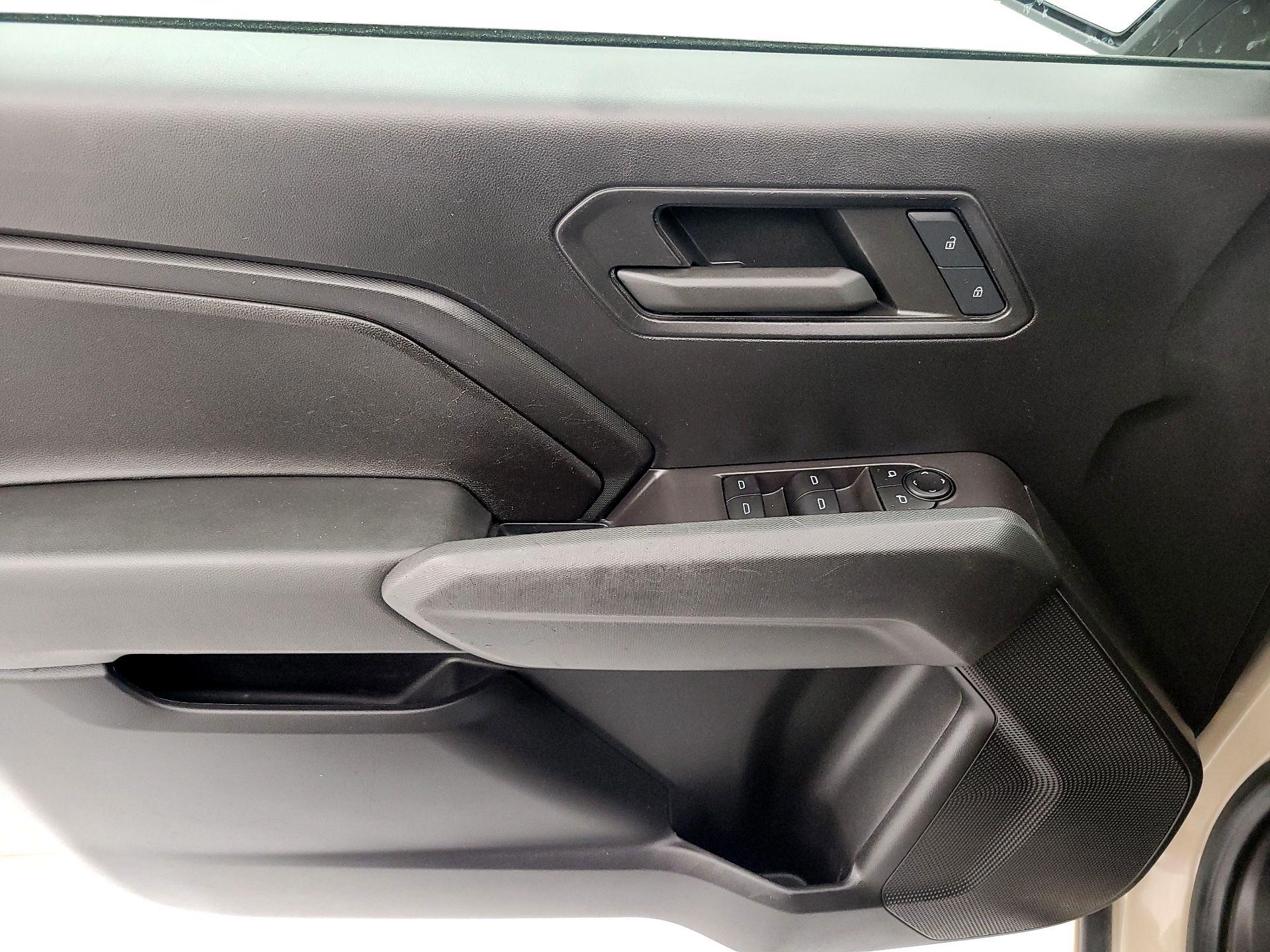 Thumbnail: 2023 Chevrolet Colorado - 12