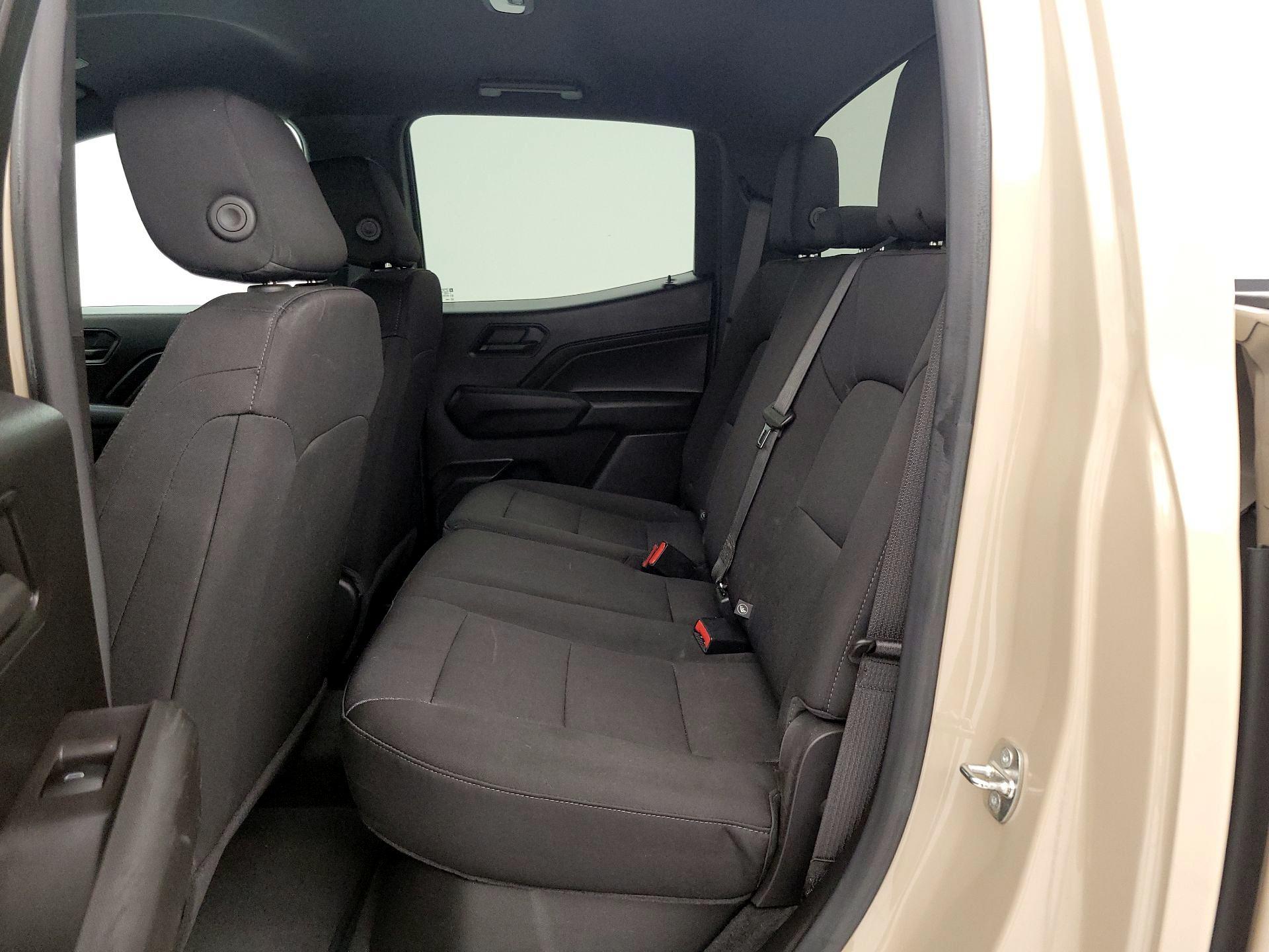 Thumbnail: 2023 Chevrolet Colorado - 18