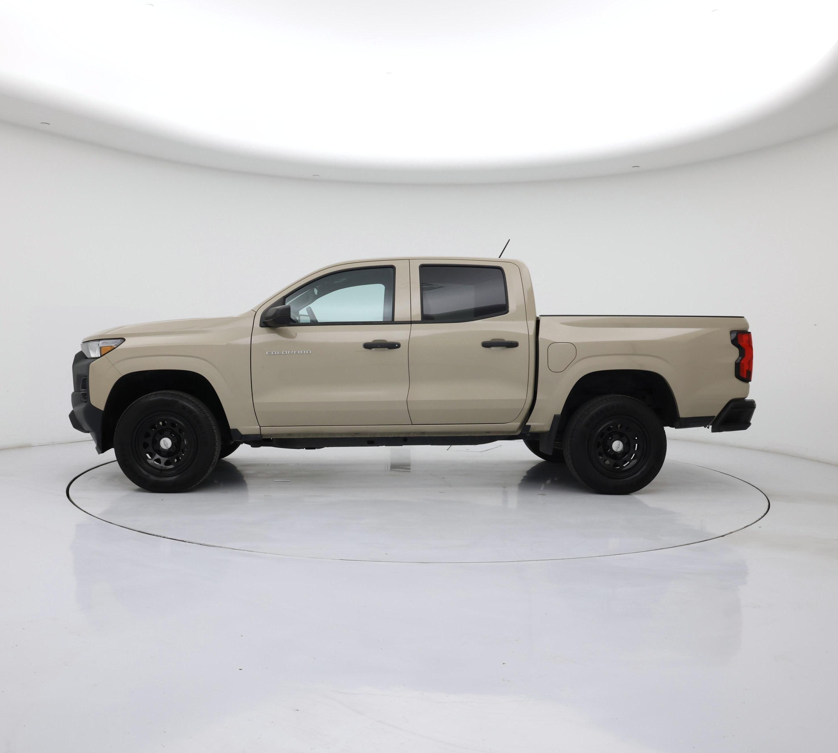 Thumbnail: 2023 Chevrolet Colorado - 3