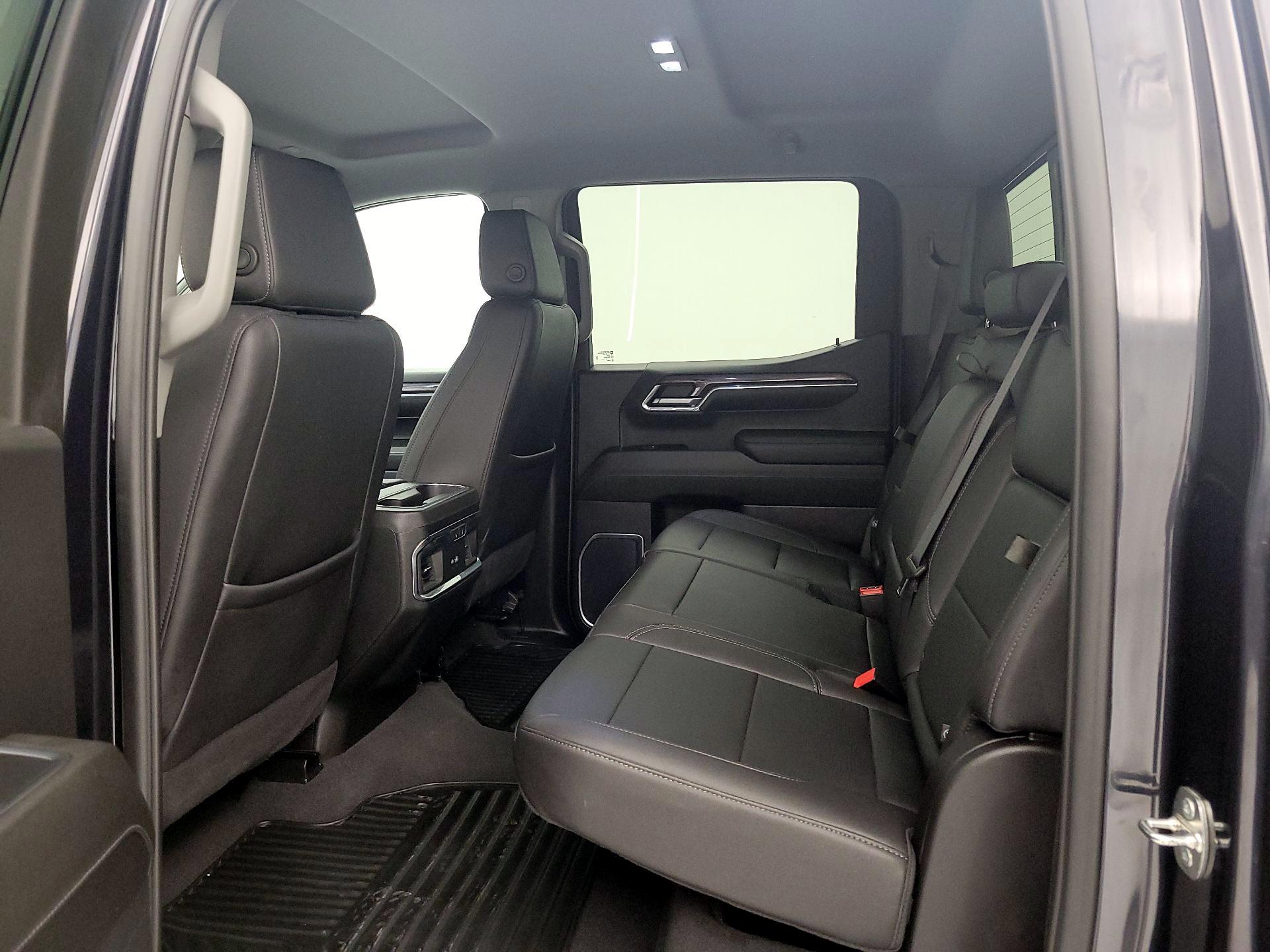 Thumbnail: 2024 Chevrolet Silverado 1500 - 19