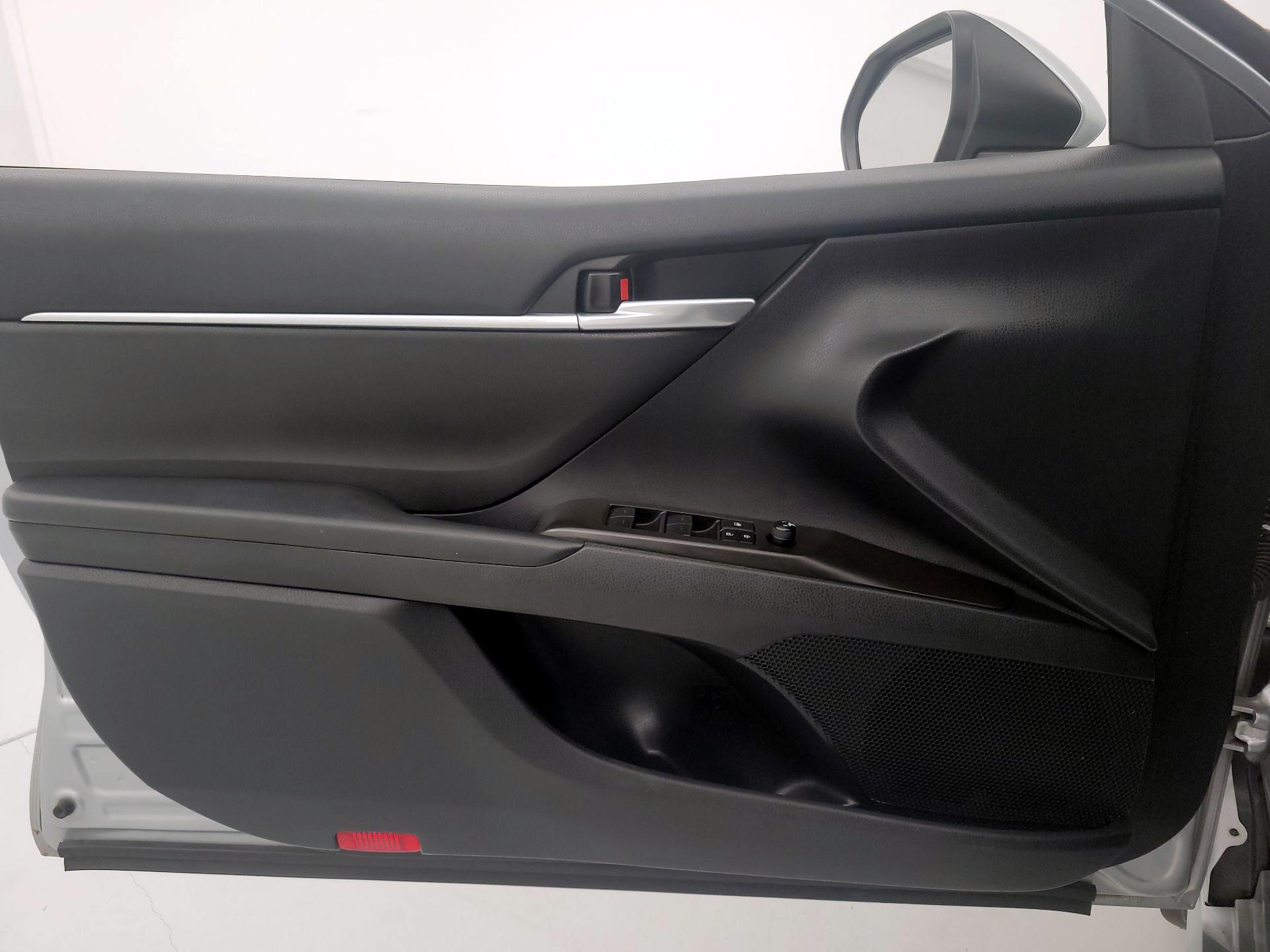 Thumbnail: 2023 Toyota Camry - 12