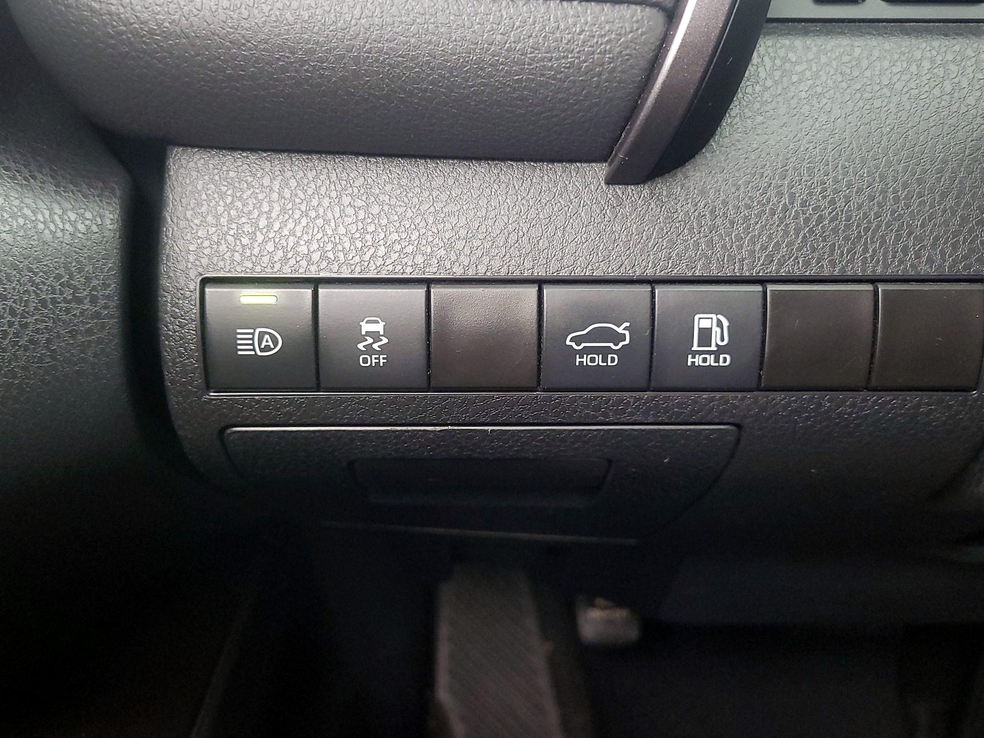 Thumbnail: 2023 Toyota Camry - 13