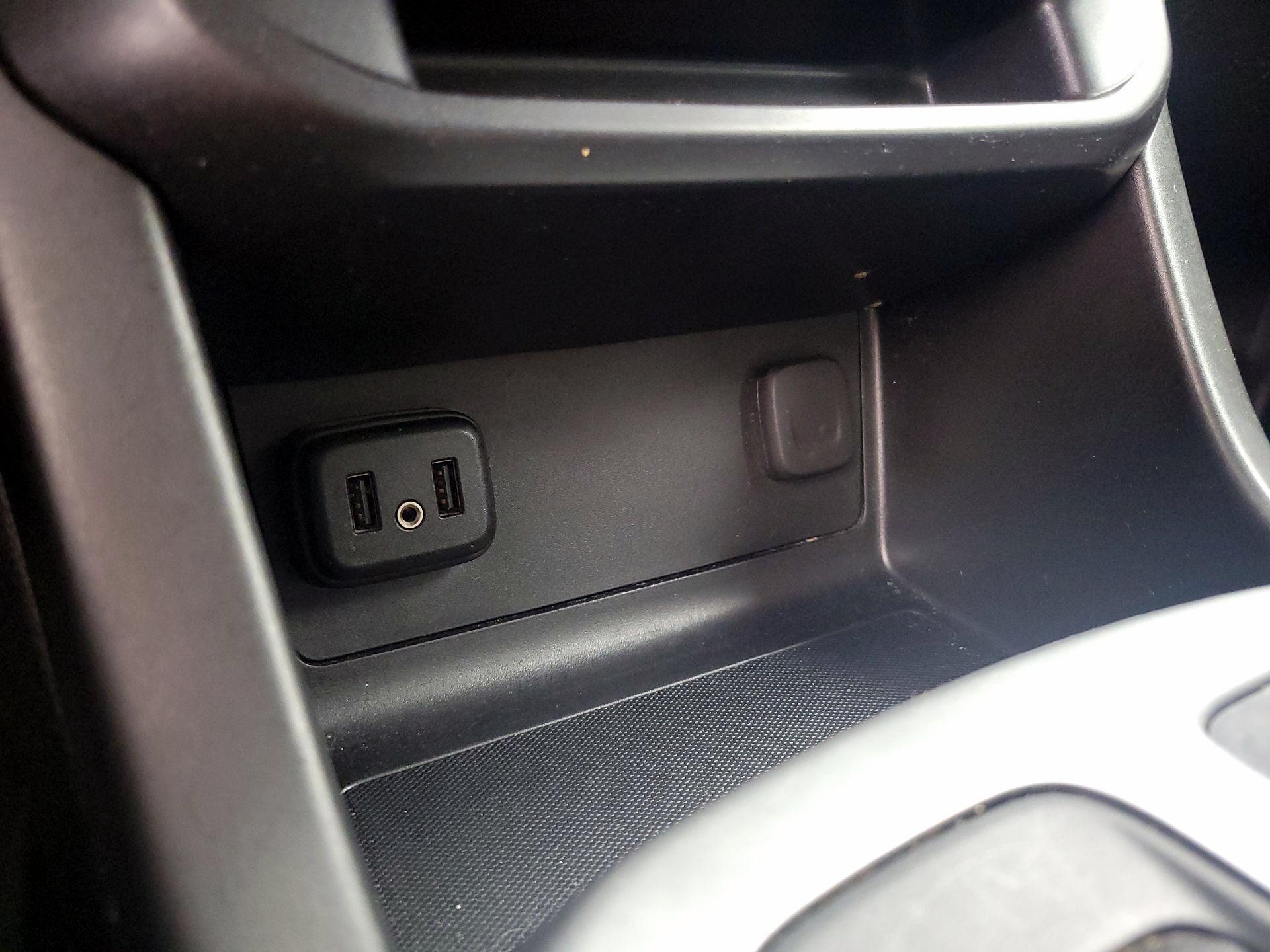 Thumbnail: 2021 Chevrolet Colorado - 18