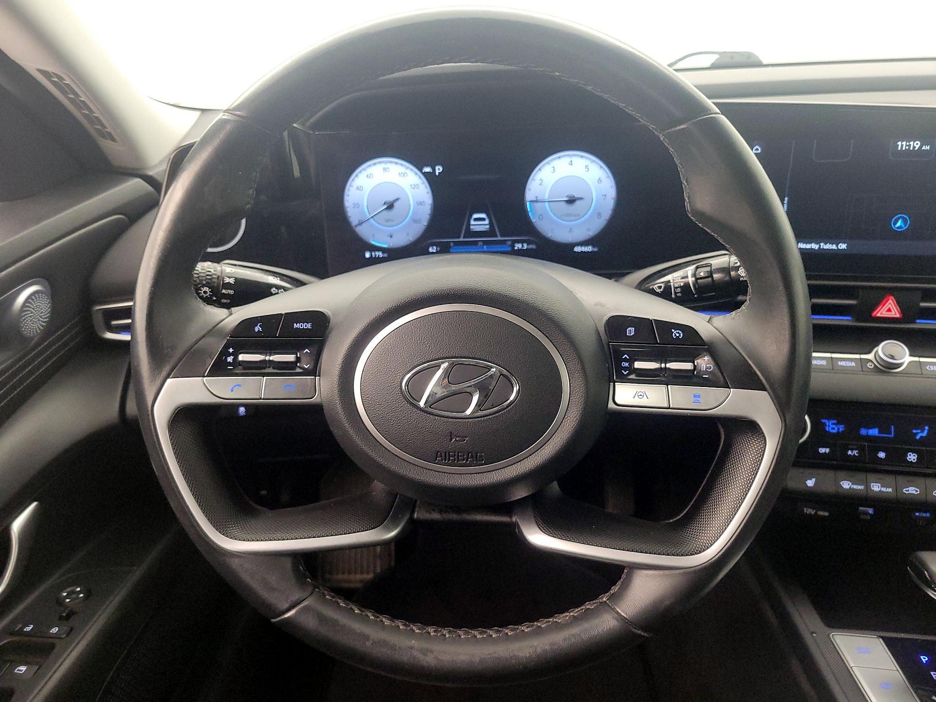 Thumbnail: 2023 Hyundai Elantra - 10