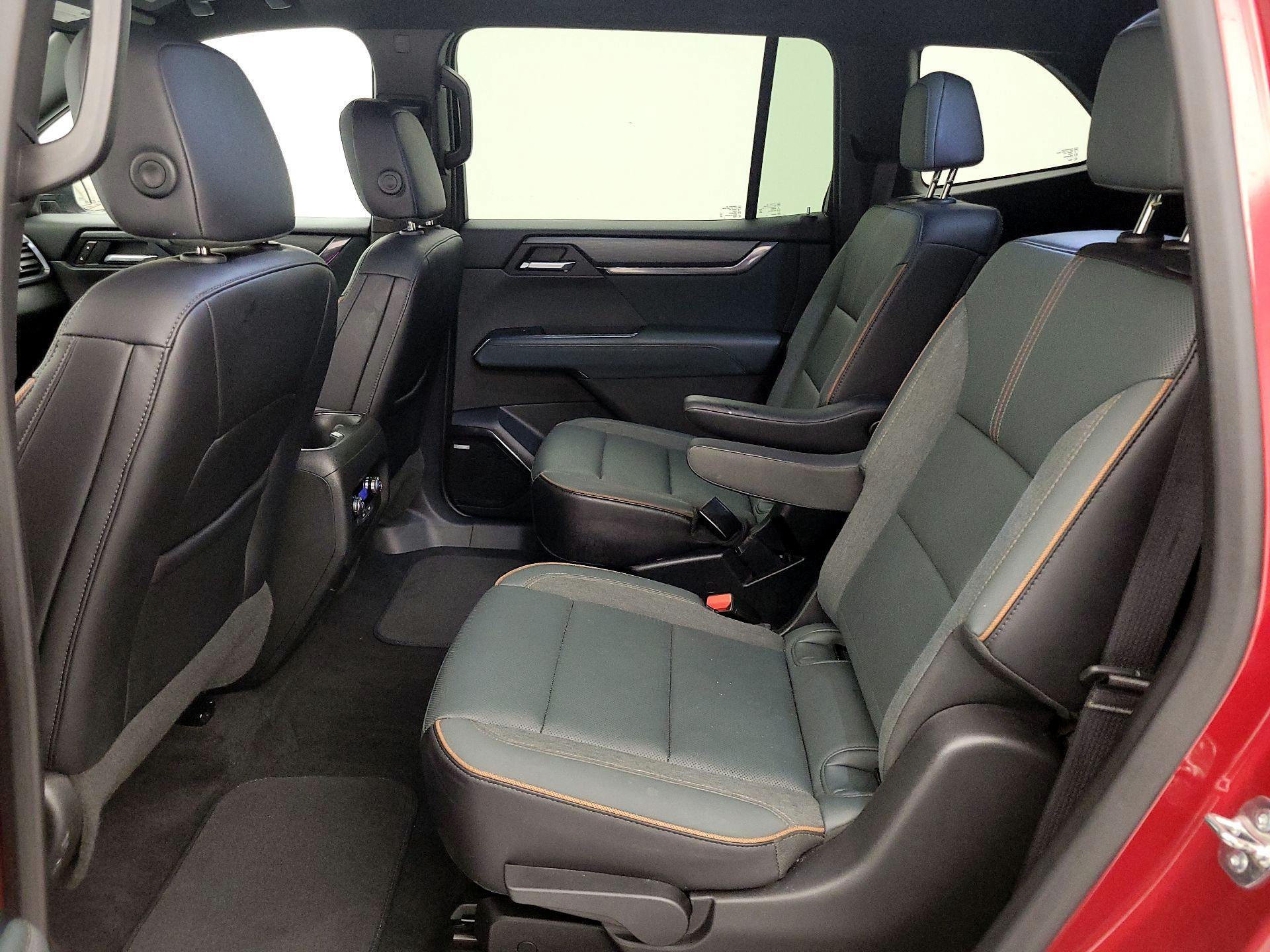 Thumbnail: 2025 GMC Acadia - 19