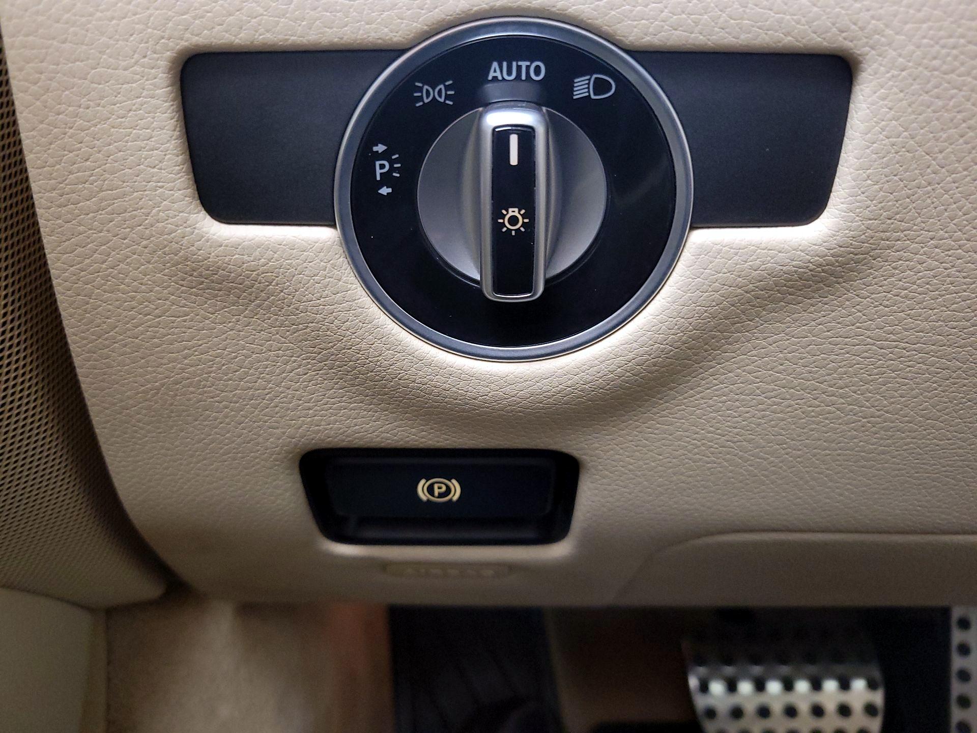 Thumbnail: 2015 Mercedes-Benz SL-Class - 13