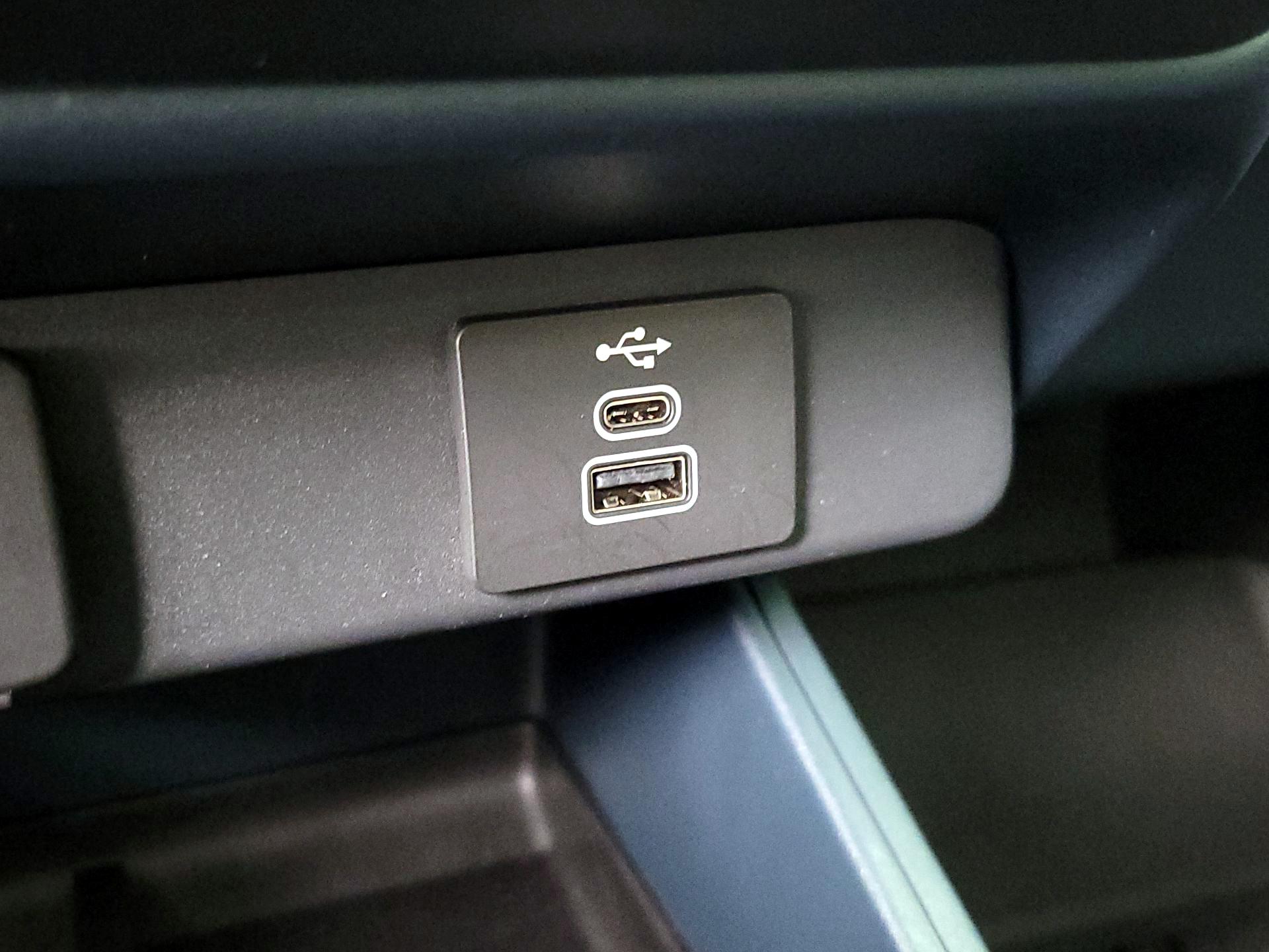 Thumbnail: 2025 Ford Maverick - 18