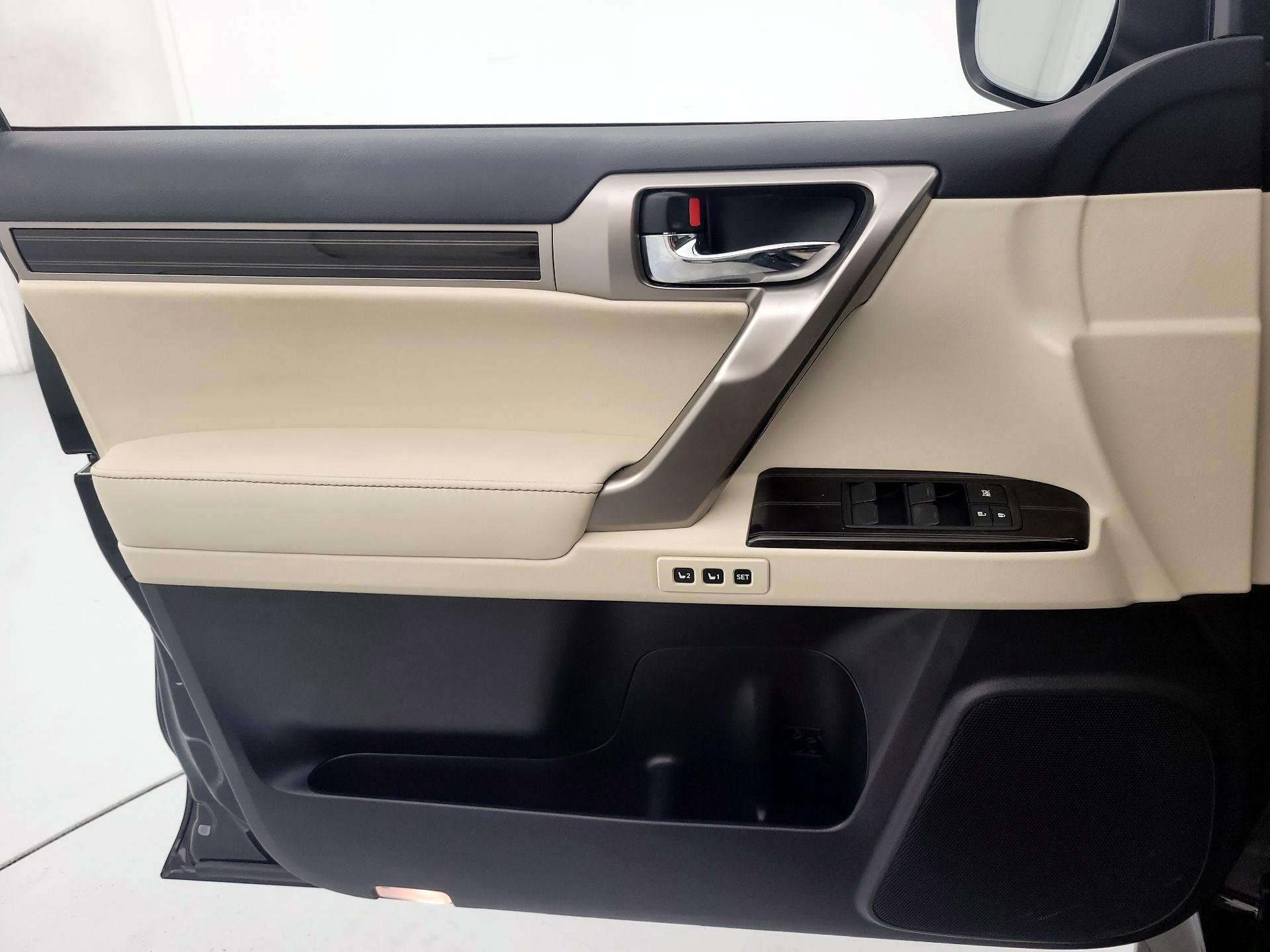 Thumbnail: 2021 Lexus GX - 12