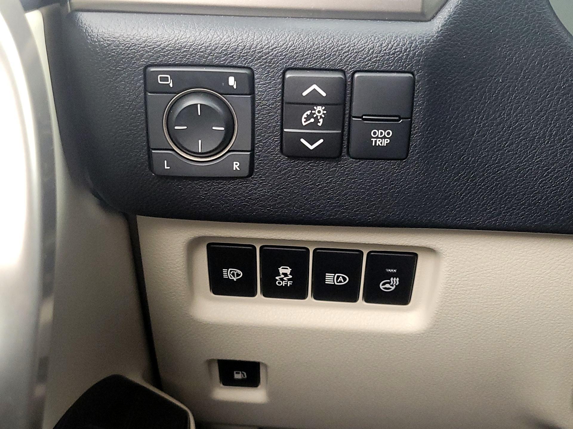 Thumbnail: 2021 Lexus GX - 13