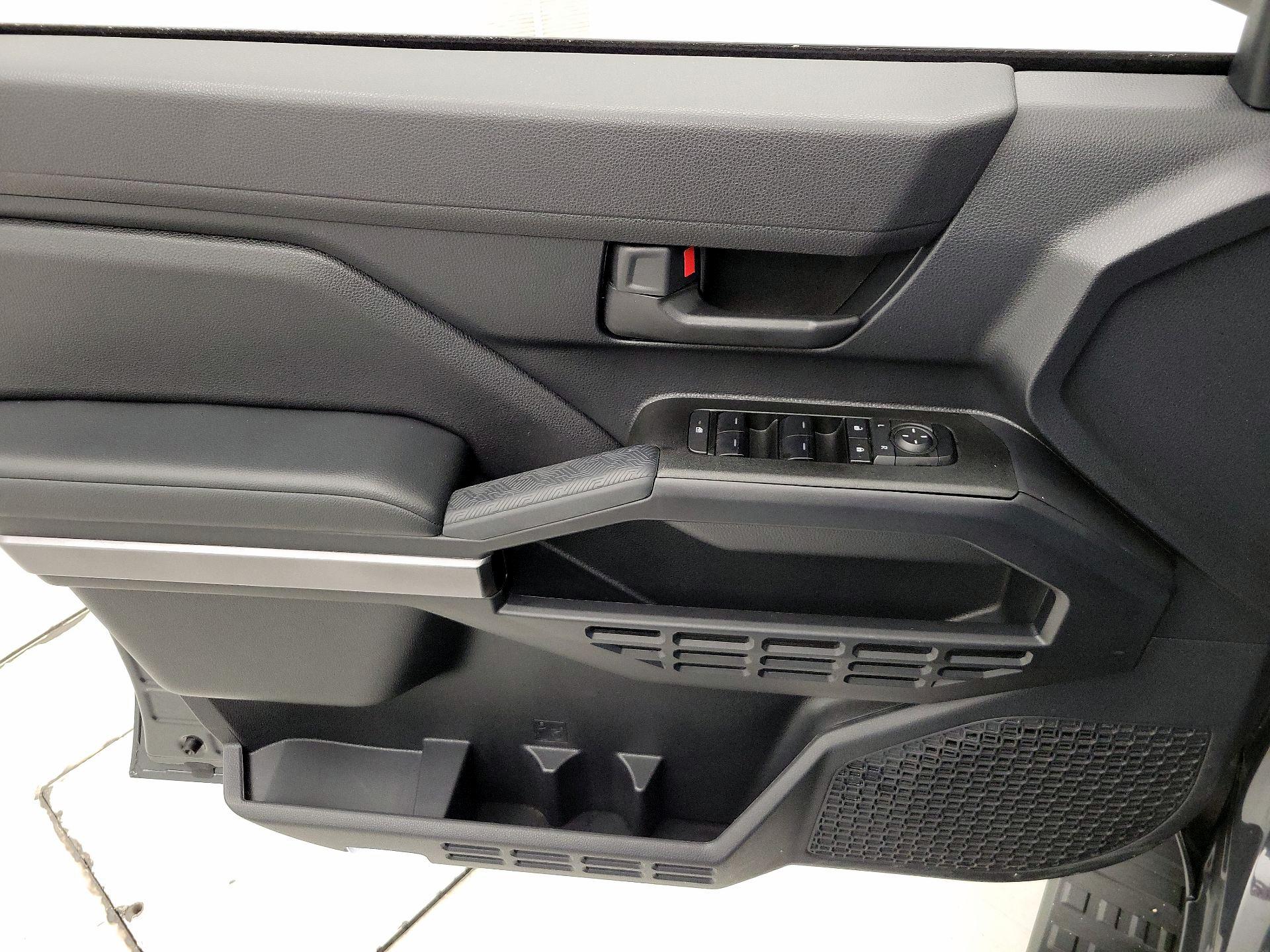 Thumbnail: 2025 Toyota 4Runner - 12