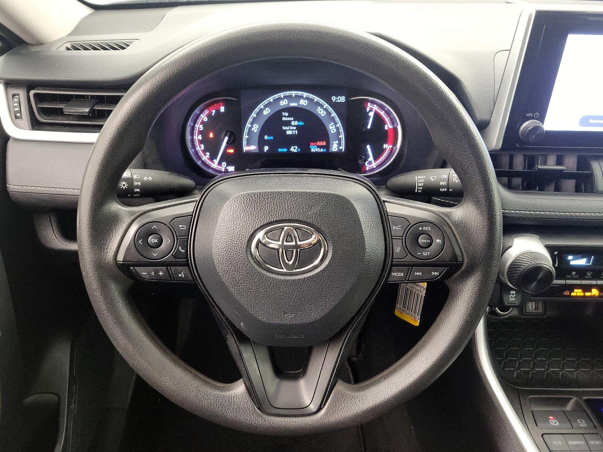 Thumbnail: 2024 Toyota RAV4 - 10