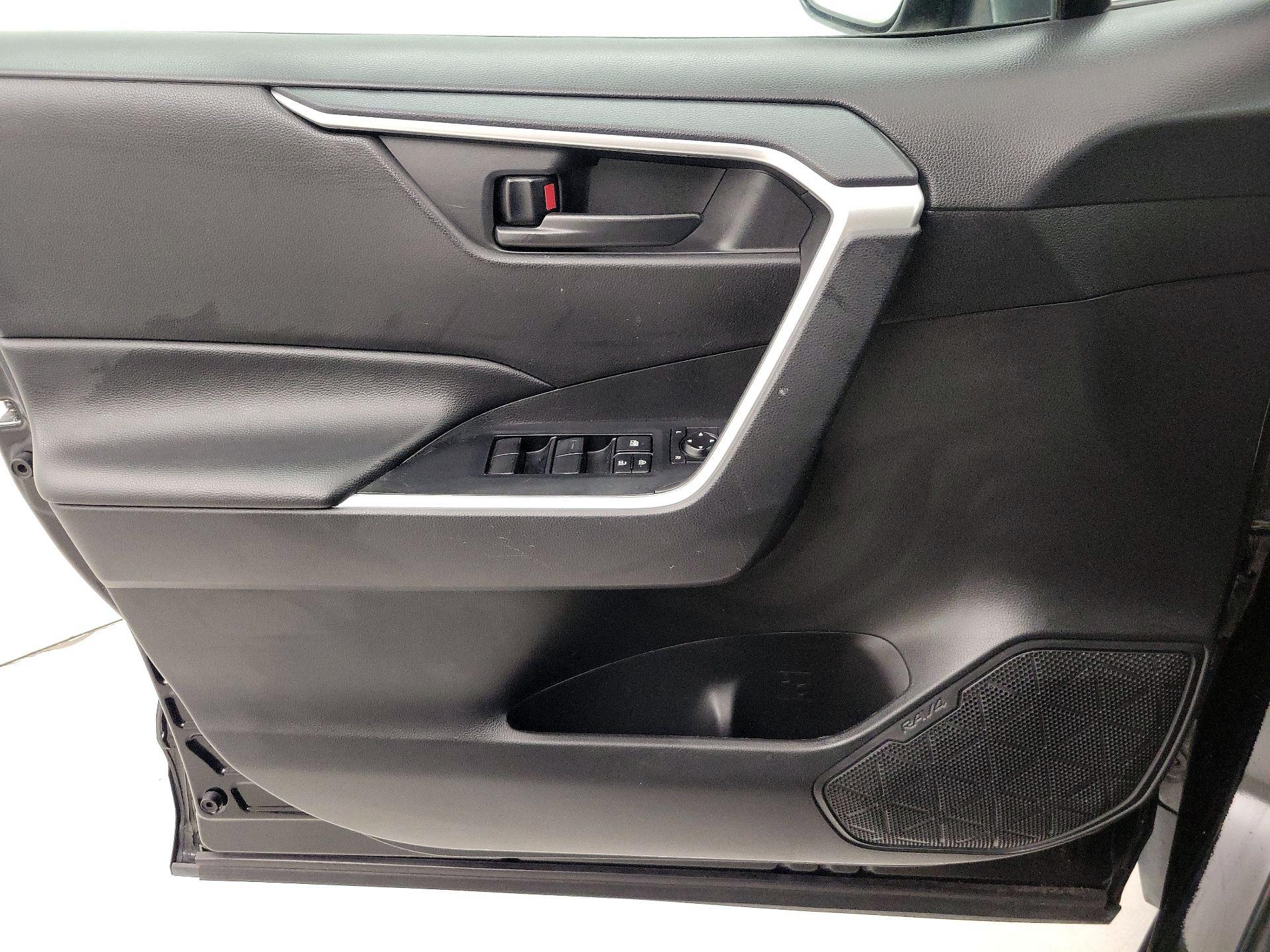 Thumbnail: 2024 Toyota RAV4 - 12