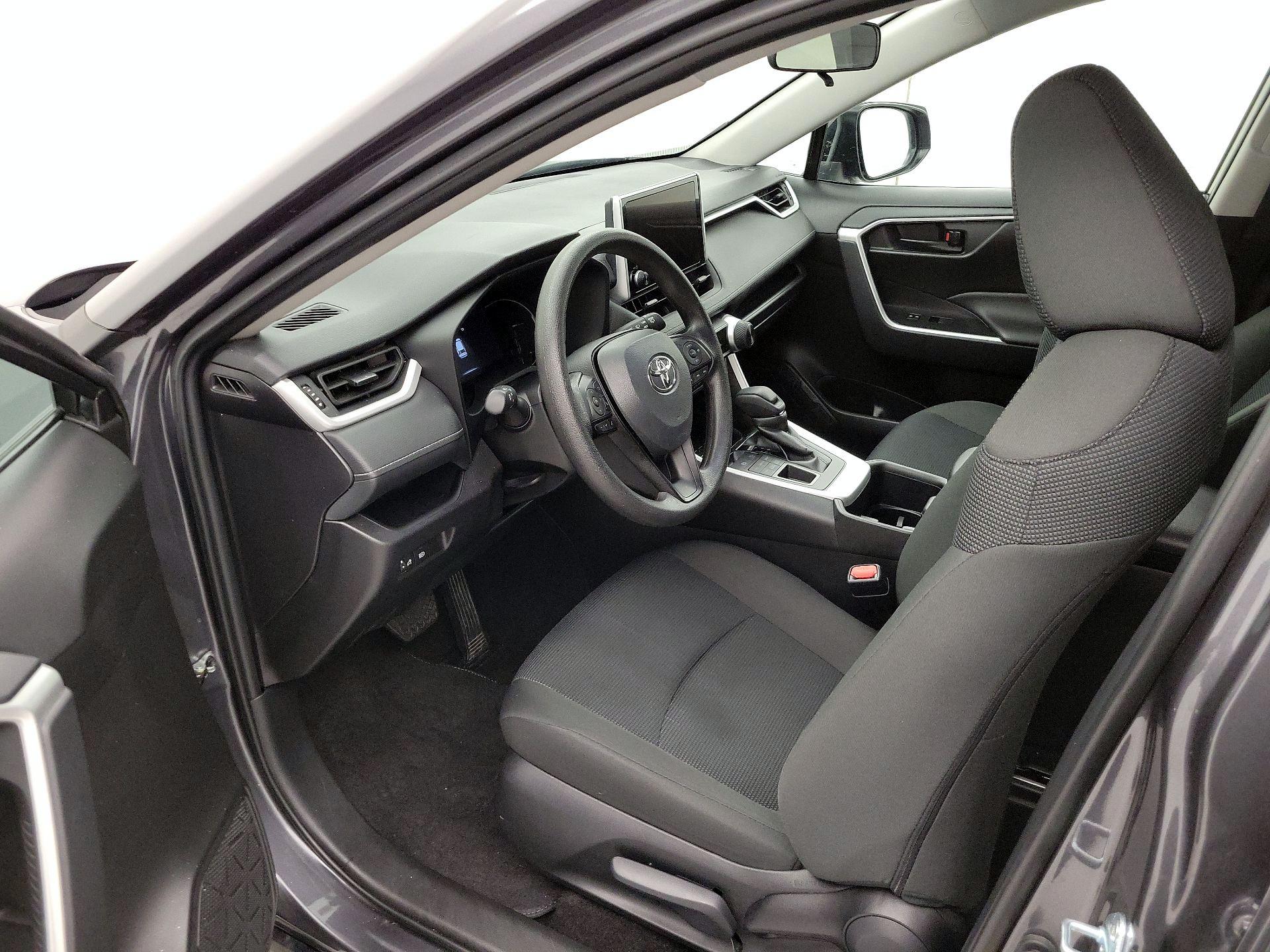 Thumbnail: 2025 Toyota RAV4 - 11