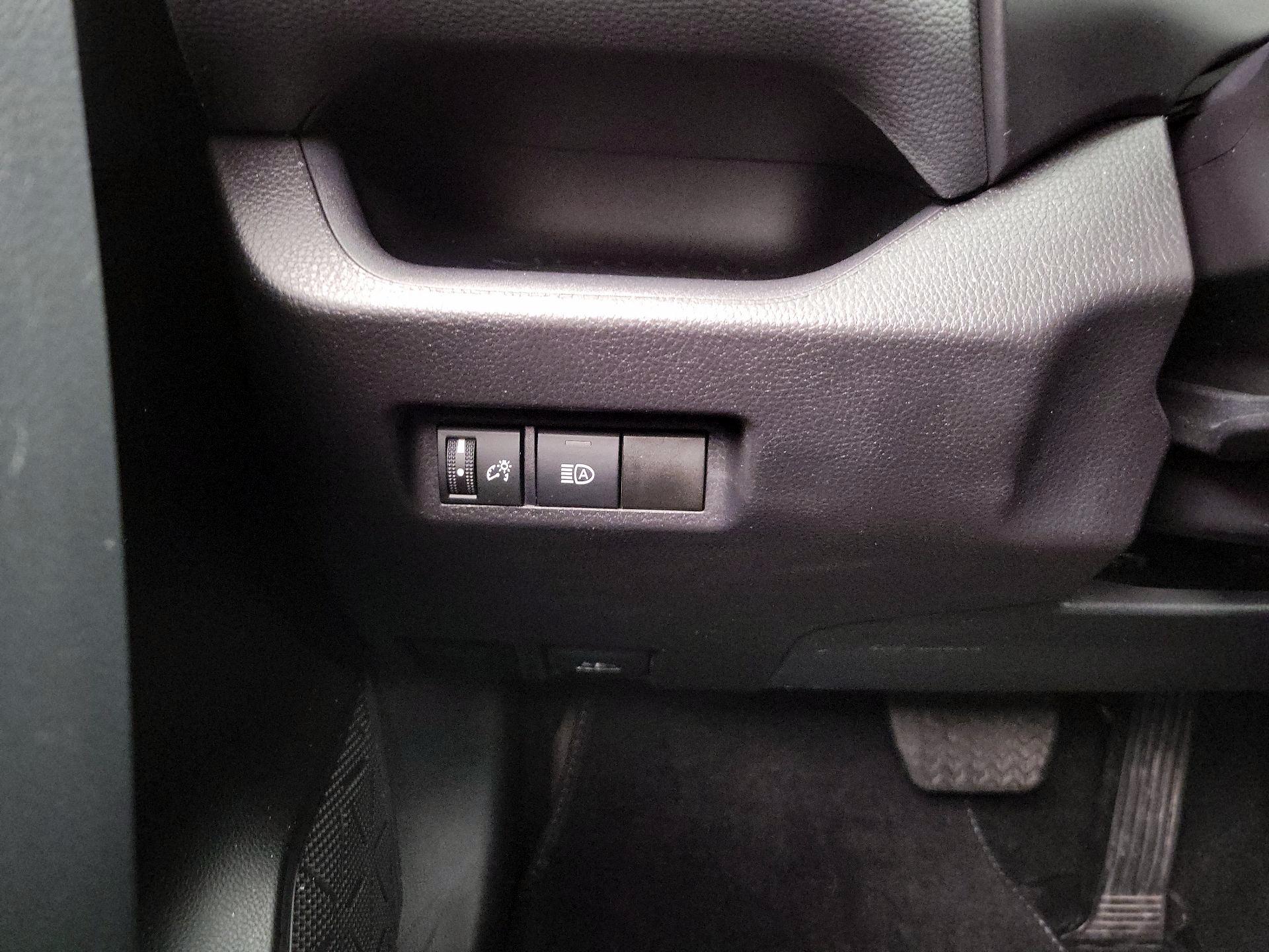 Thumbnail: 2025 Toyota RAV4 - 13