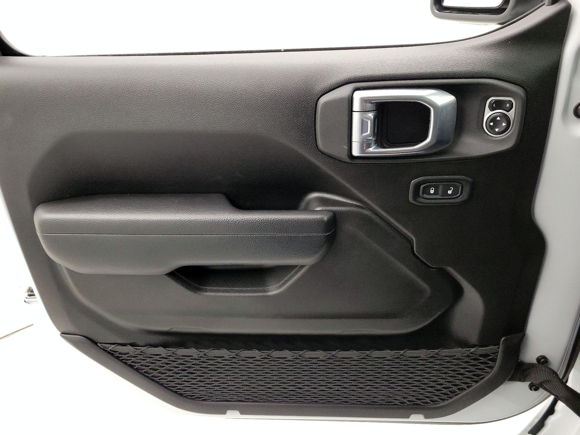 Thumbnail: 2023 Jeep Gladiator - 12