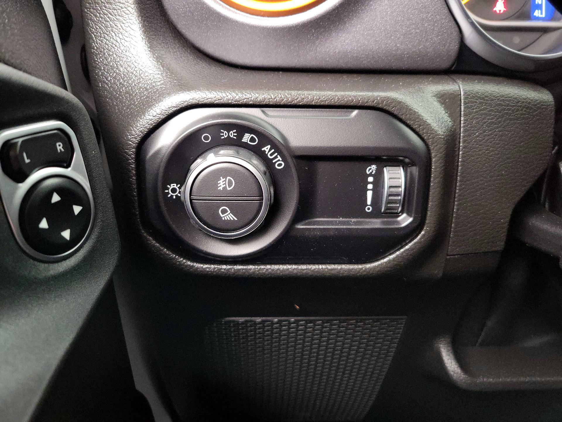 Thumbnail: 2023 Jeep Gladiator - 13