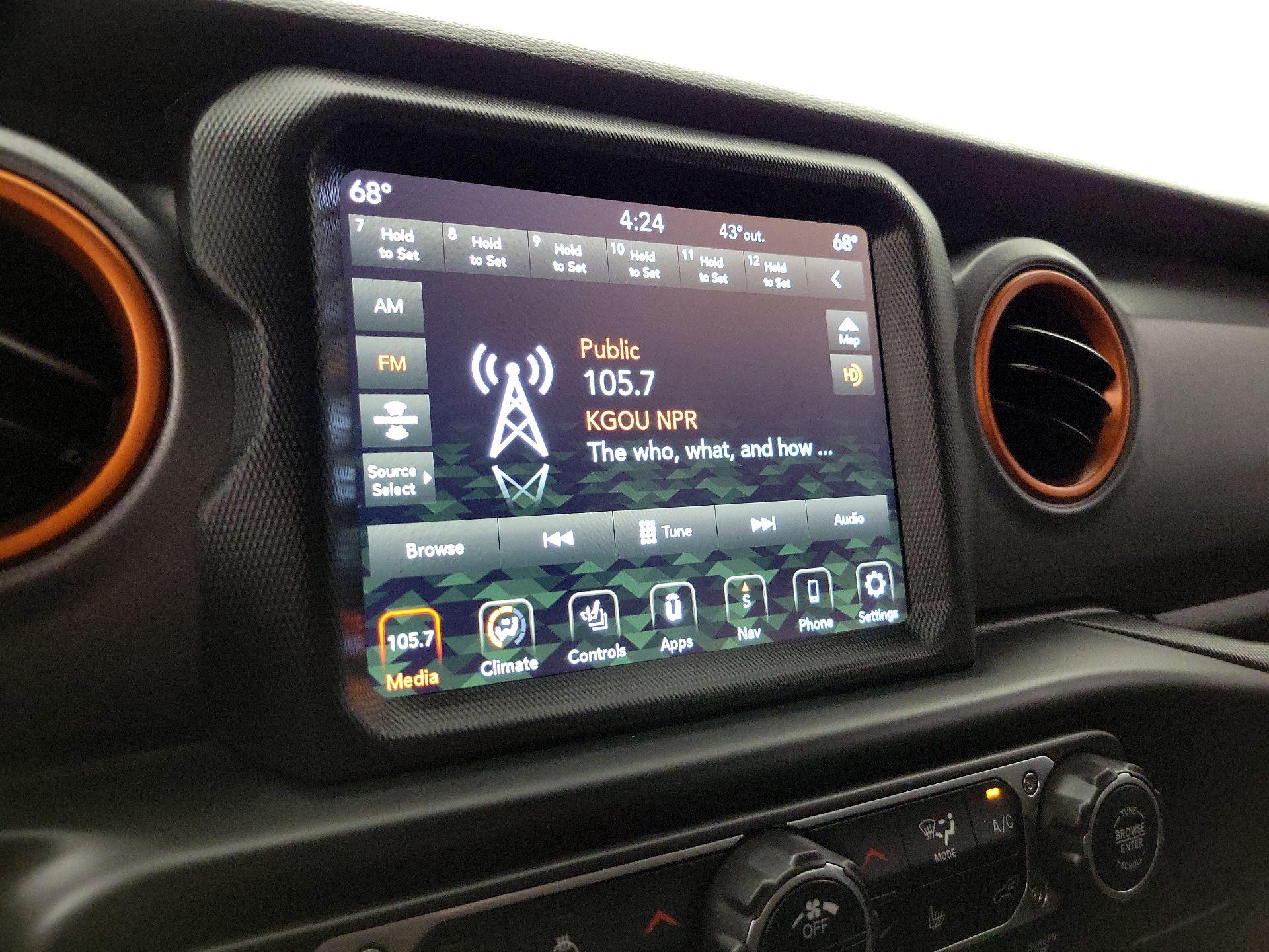 Thumbnail: 2023 Jeep Gladiator - 16