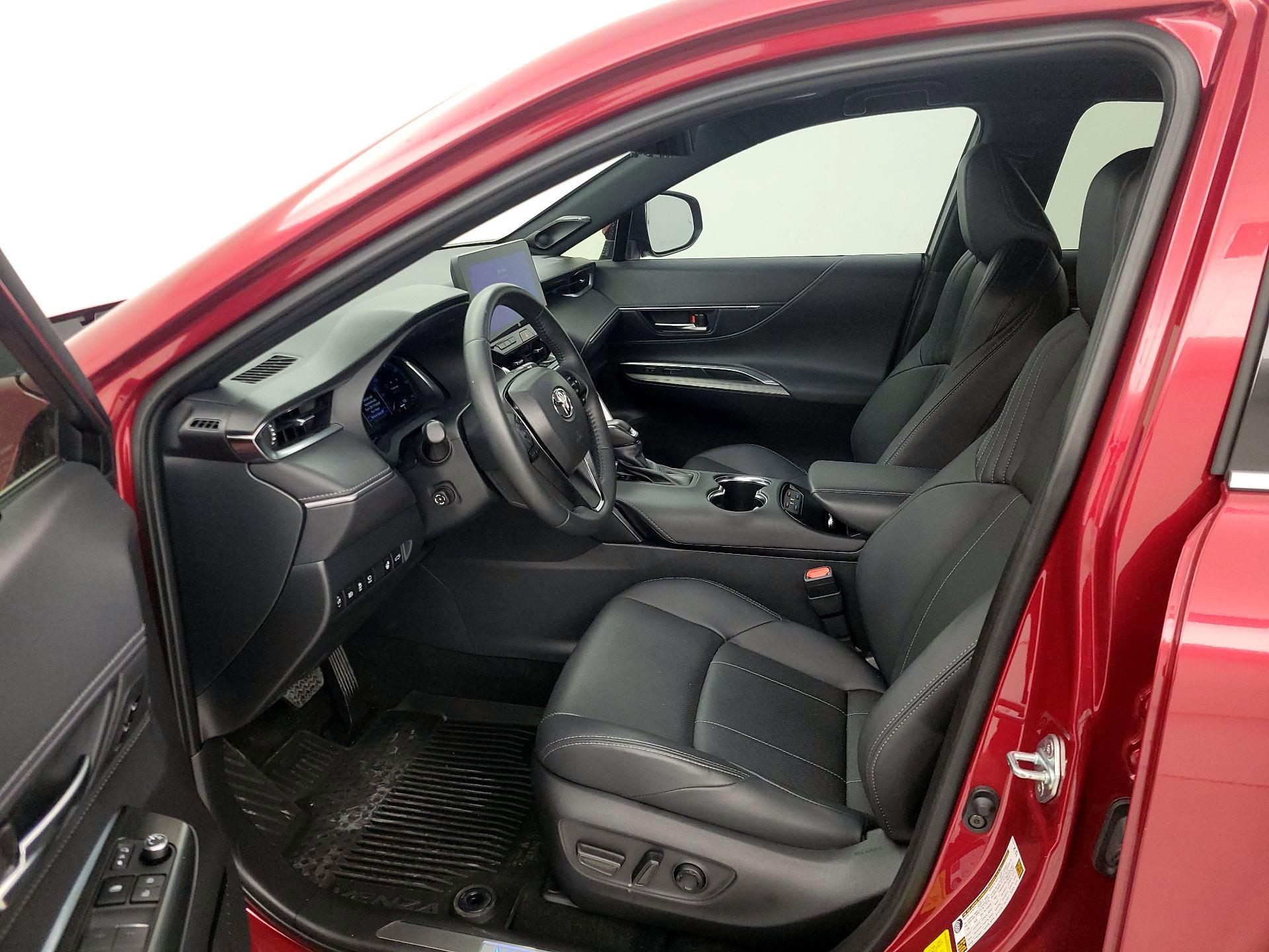 Thumbnail: 2024 Toyota Venza - 11