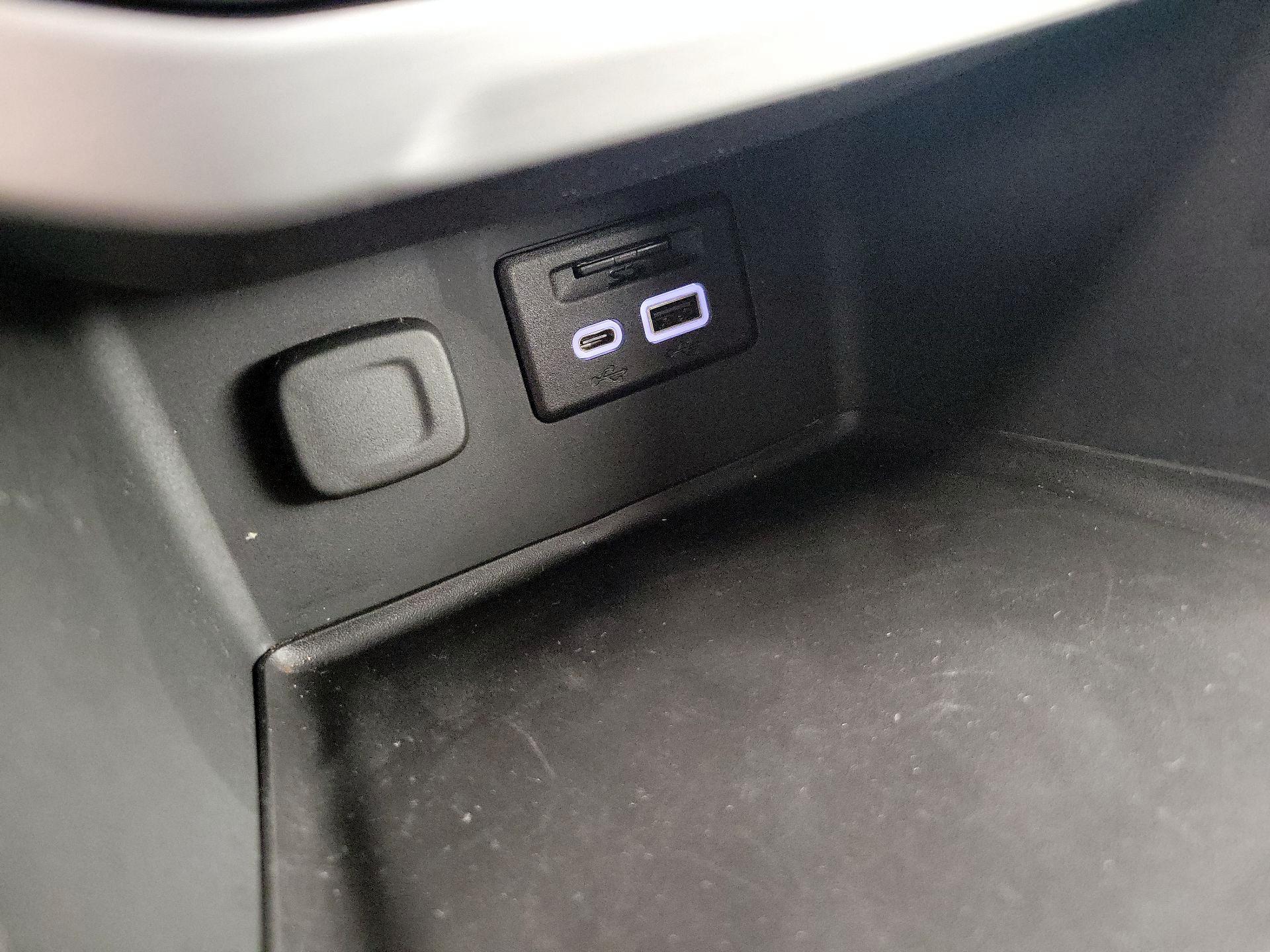 Thumbnail: 2023 GMC Acadia - 19