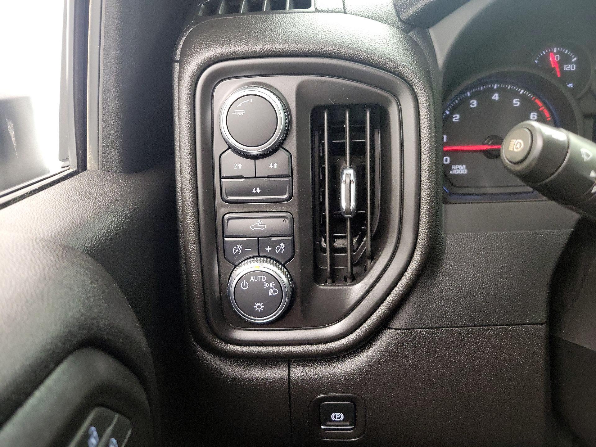 Thumbnail: 2025 GMC Sierra 2500 - 13