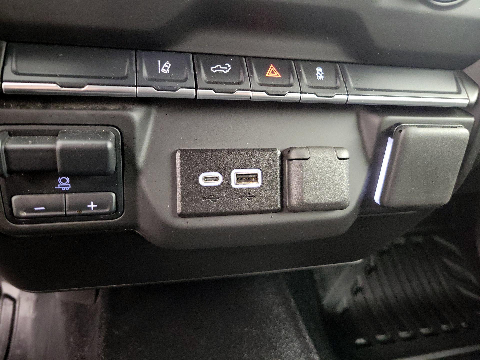 Thumbnail: 2025 GMC Sierra 2500 - 18