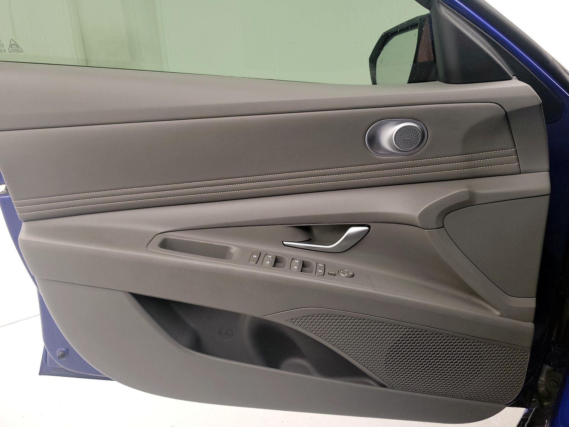 Thumbnail: 2024 Hyundai Elantra - 12