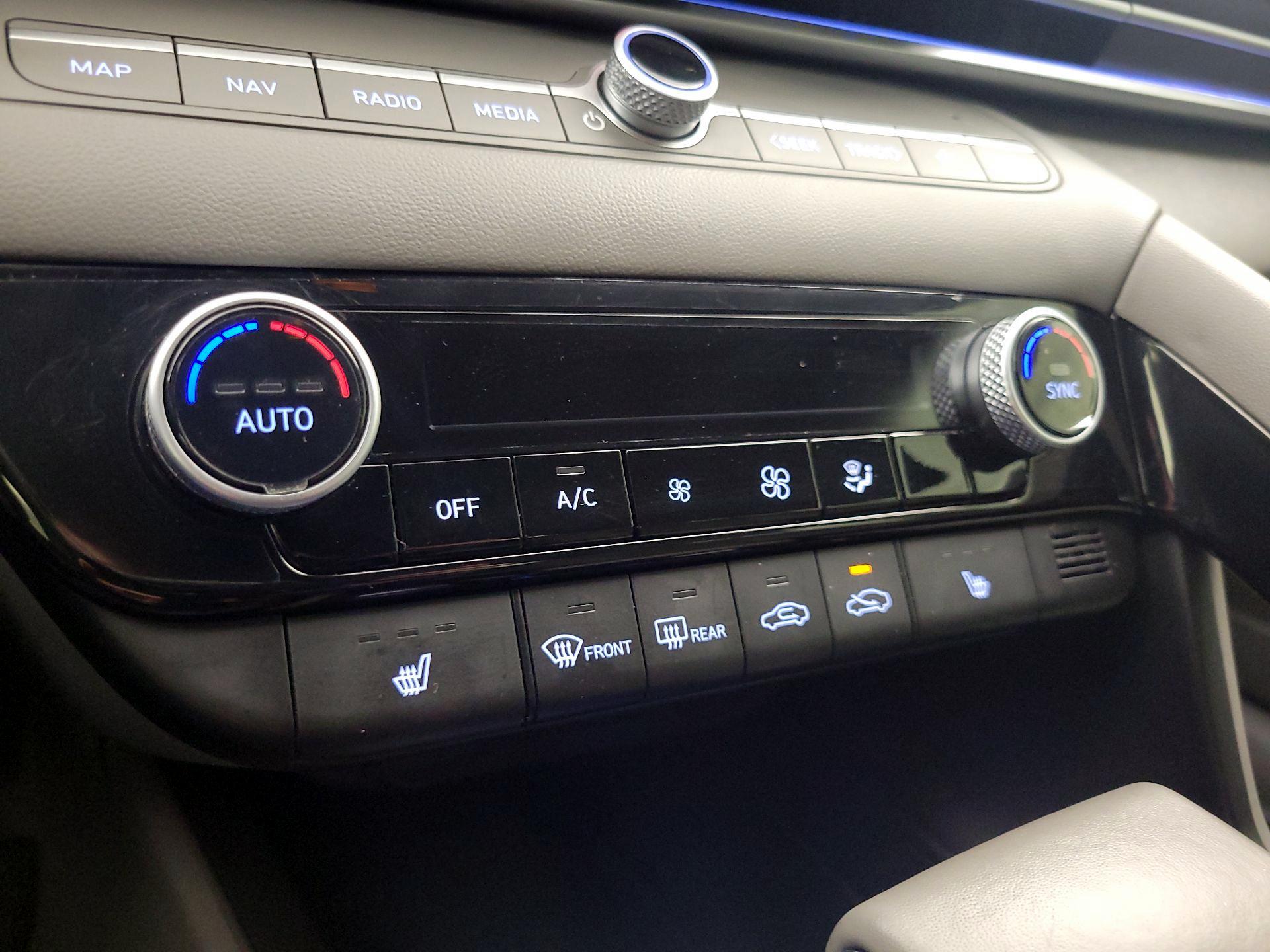 Thumbnail: 2024 Hyundai Elantra - 17