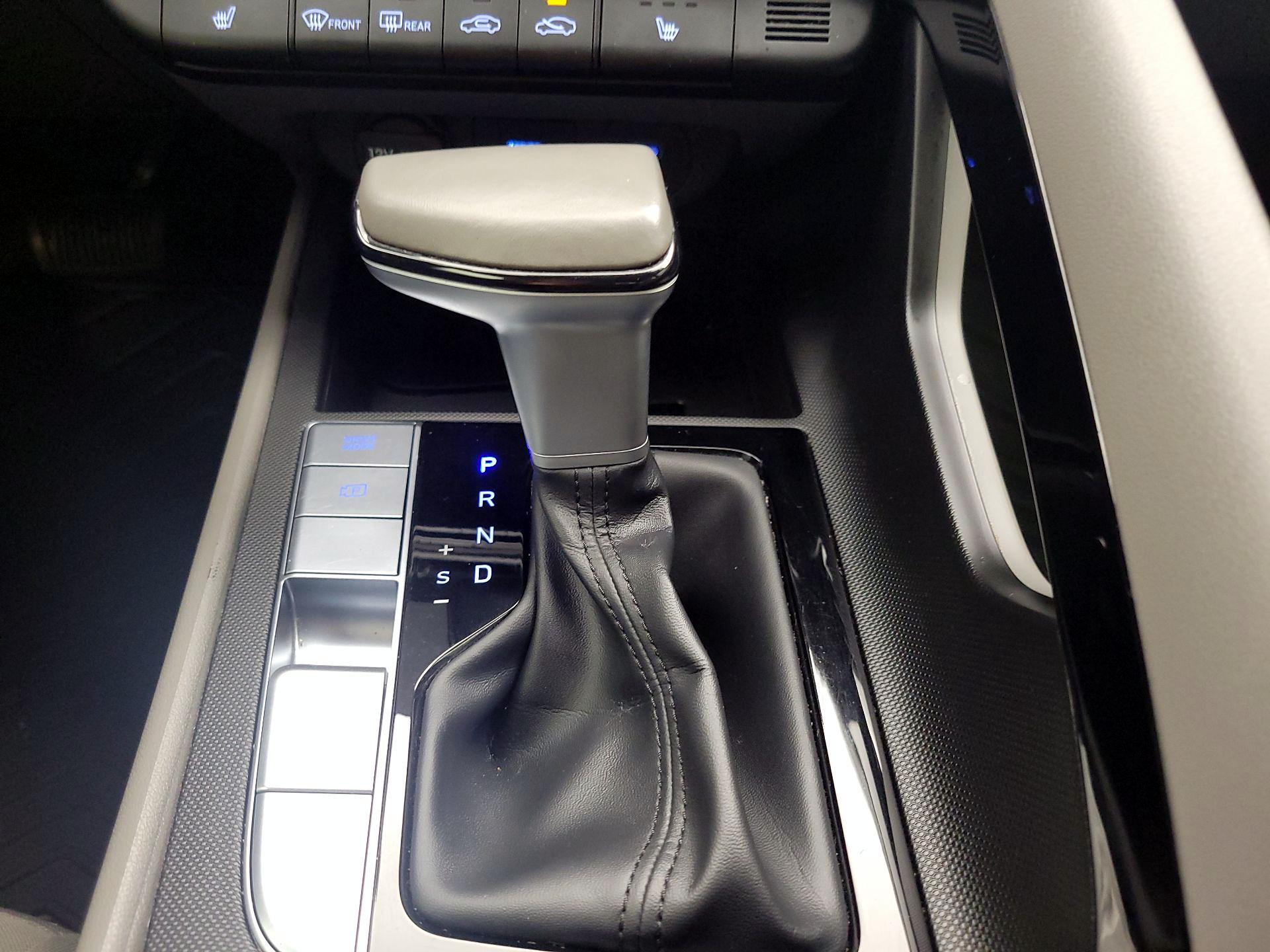 Thumbnail: 2024 Hyundai Elantra - 18