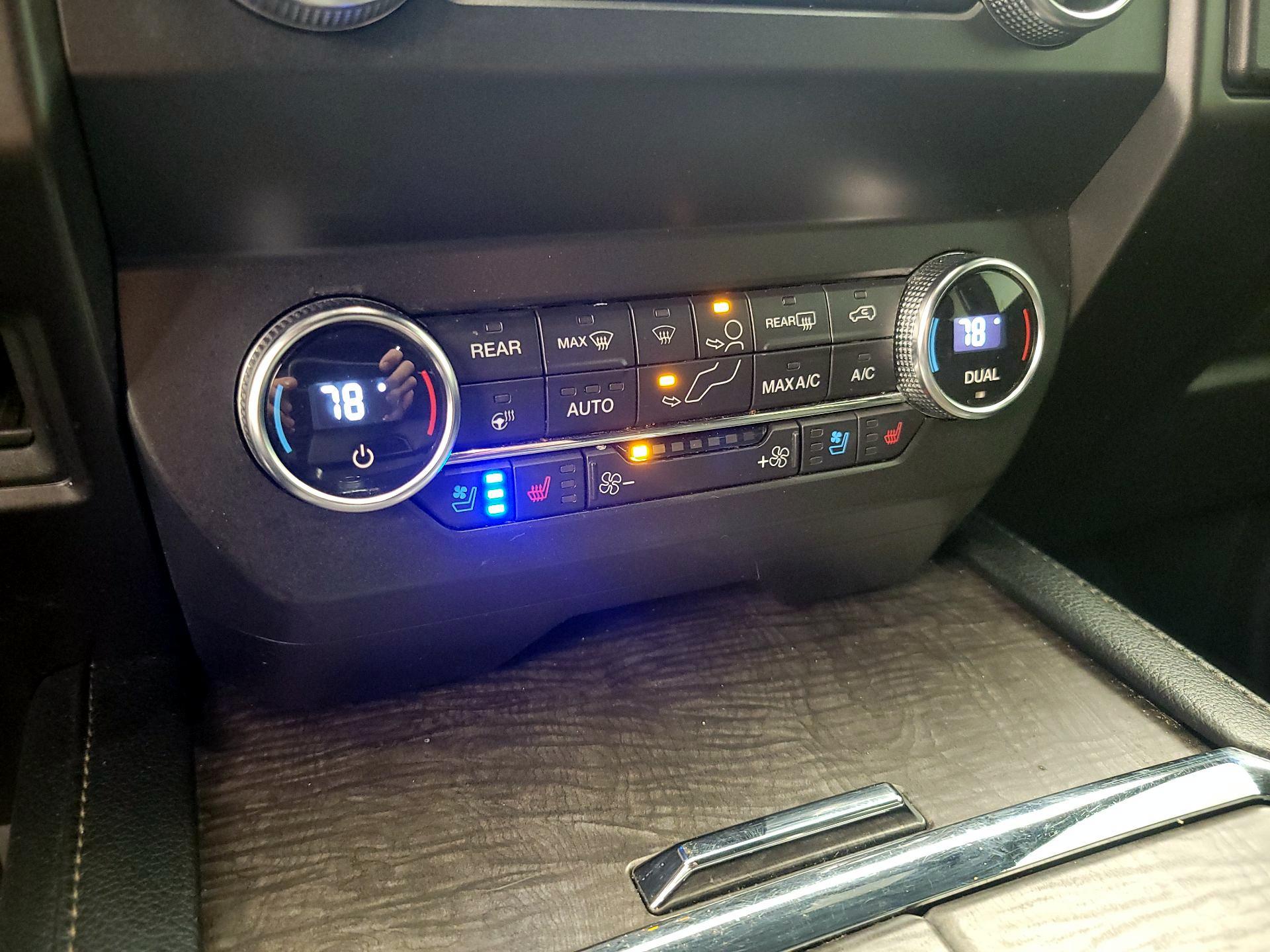 Thumbnail: 2020 Ford Expedition - 17